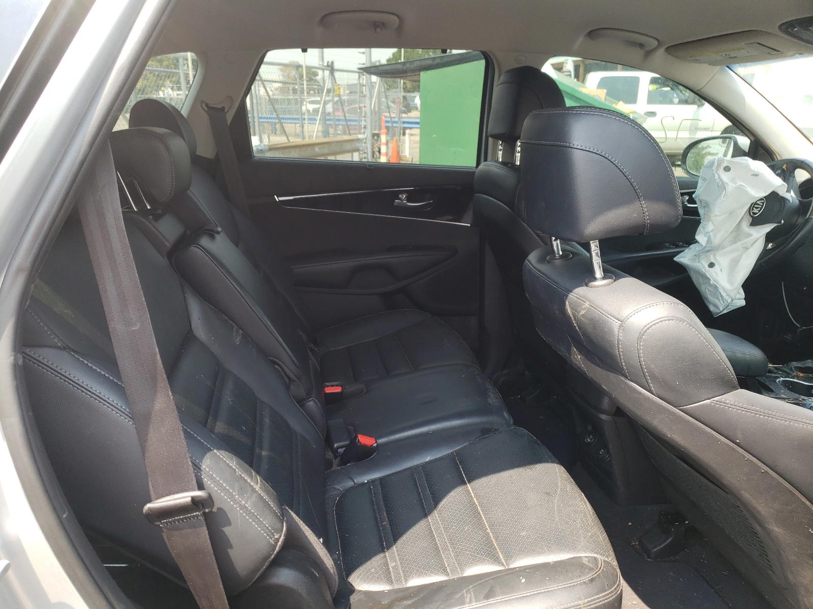 Photo 6 from auction – 2017 KIA SORENTO EX with VIN 5XYPHDA52HG232176