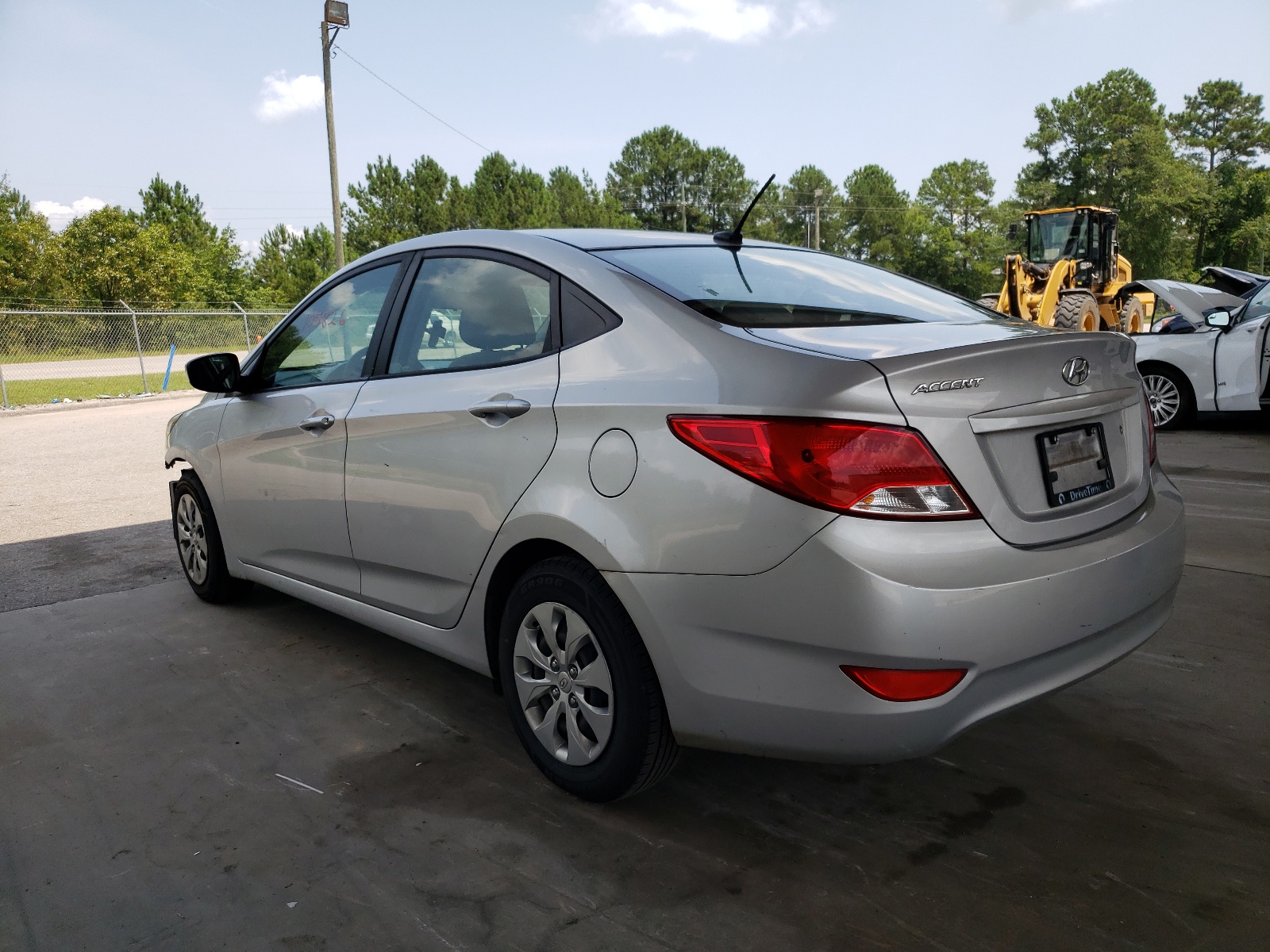 Photo 3 from auction – 2017 HYUNDAI ACCENT SE with VIN KMHCT4AE5HU202337