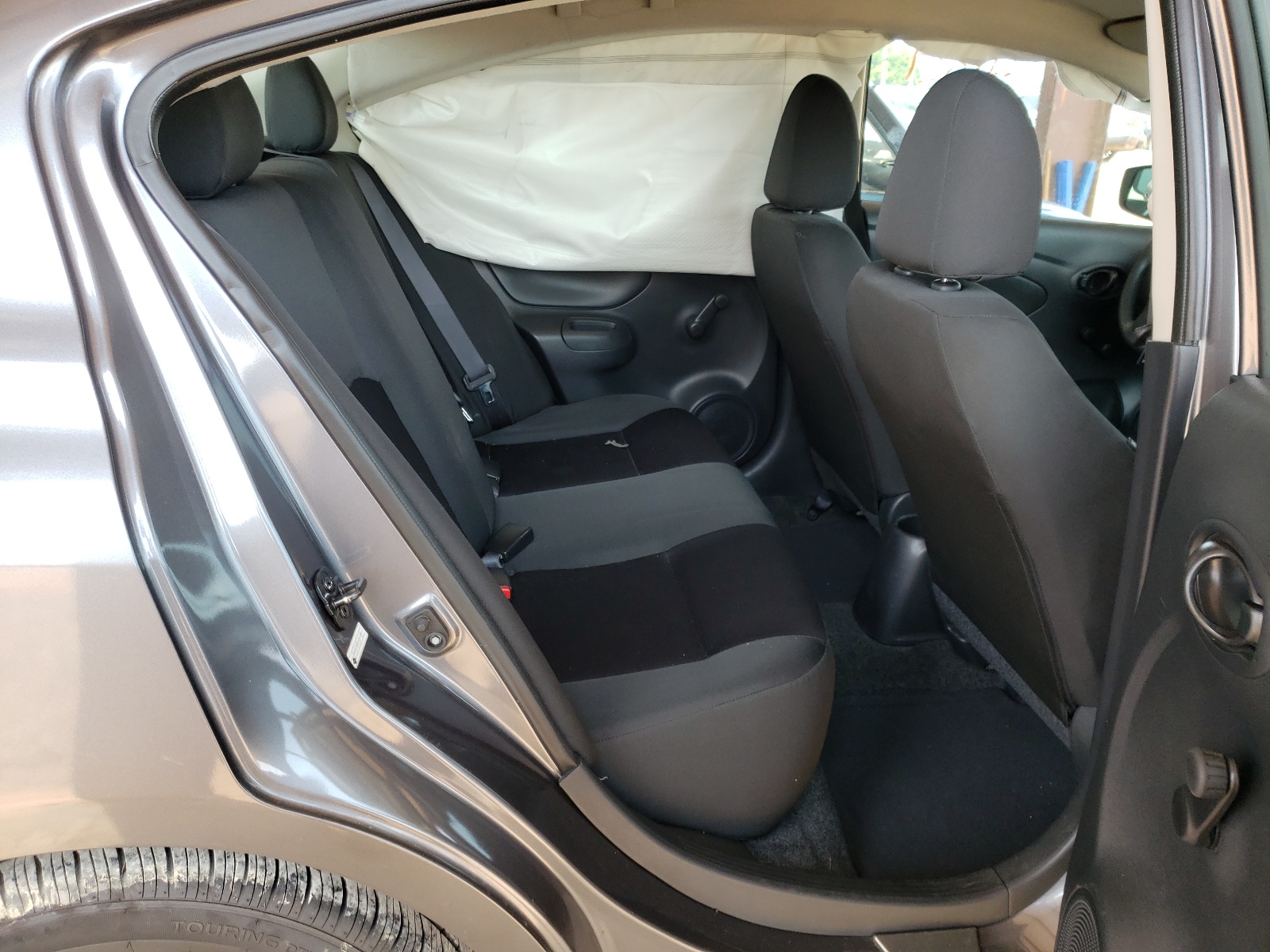 Photo 6 from auction – 2018 NISSAN VERSA S with VIN 3N1CN7AP7JL857300