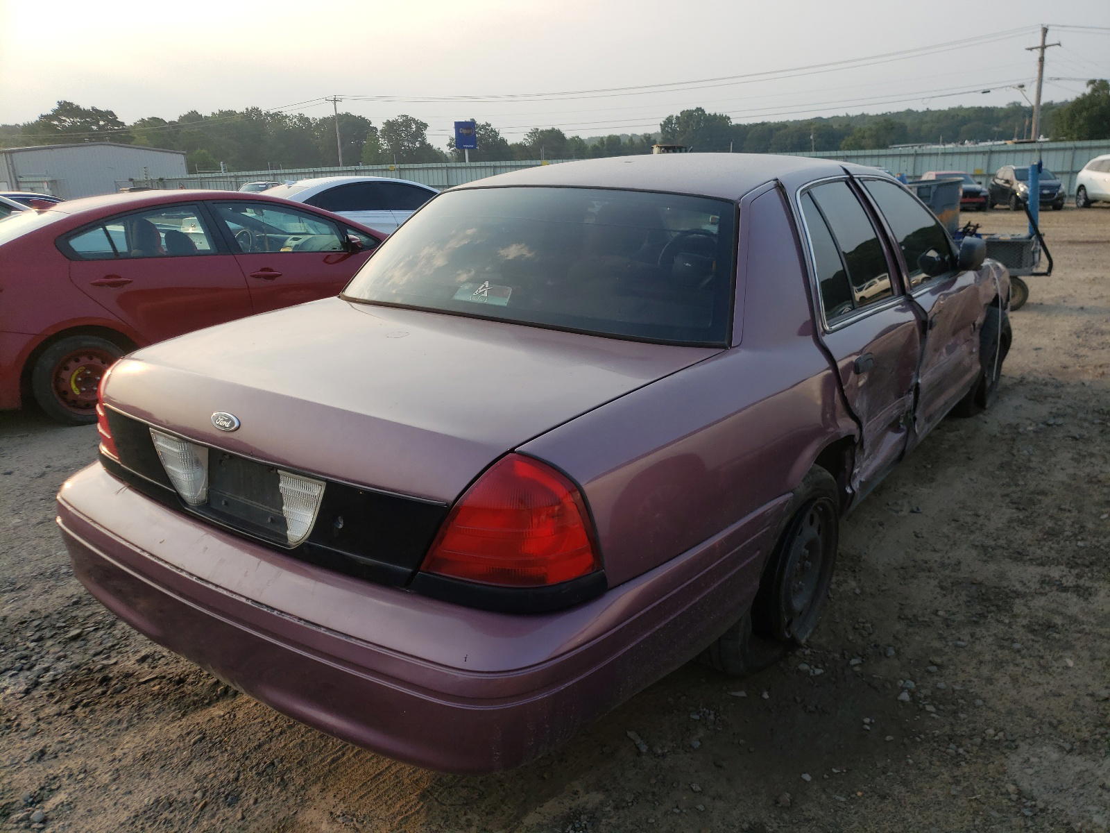 Photo 4 from auction – 2007 FORD CROWN VICT with VIN 2FAFP71W07X151861