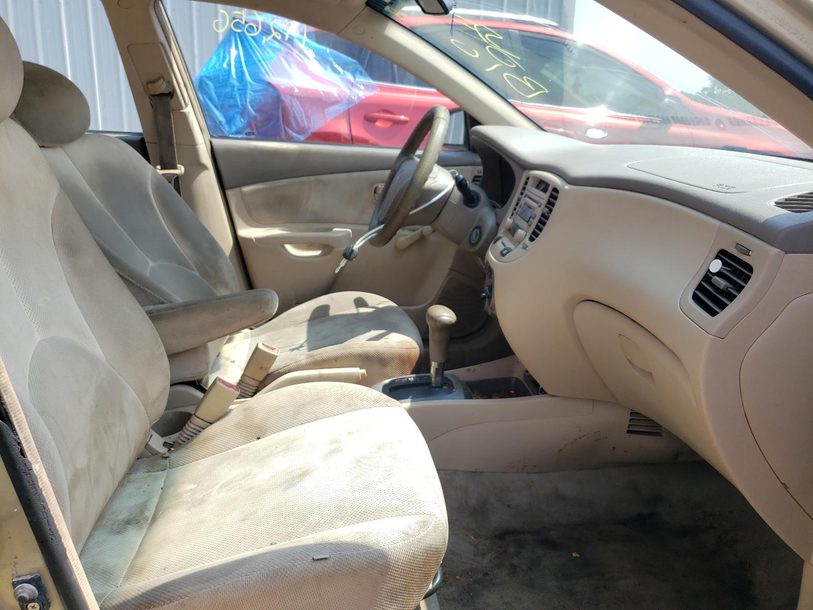 Photo 5 from auction – 2006 KIA RIO with VIN KNADE123X66064193