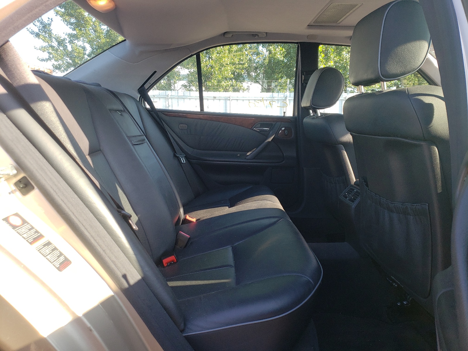 Photo 6 from auction – 2002 MERCEDES-BENZ E 320 4MAT with VIN WDBJF82J12X068565