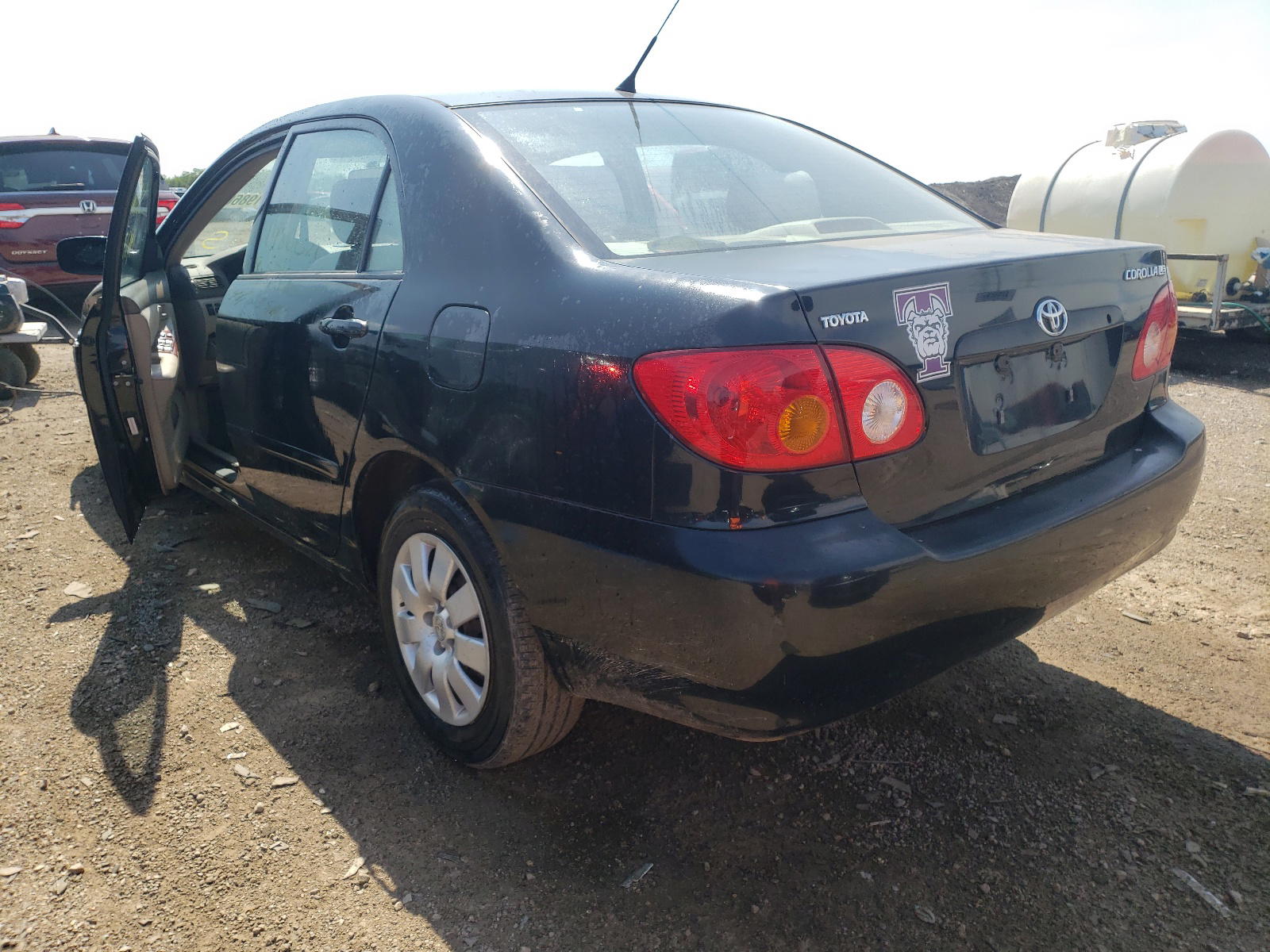 Photo 3 from auction – 2004 TOYOTA COROLLA CE with VIN JTDBR32E242032368