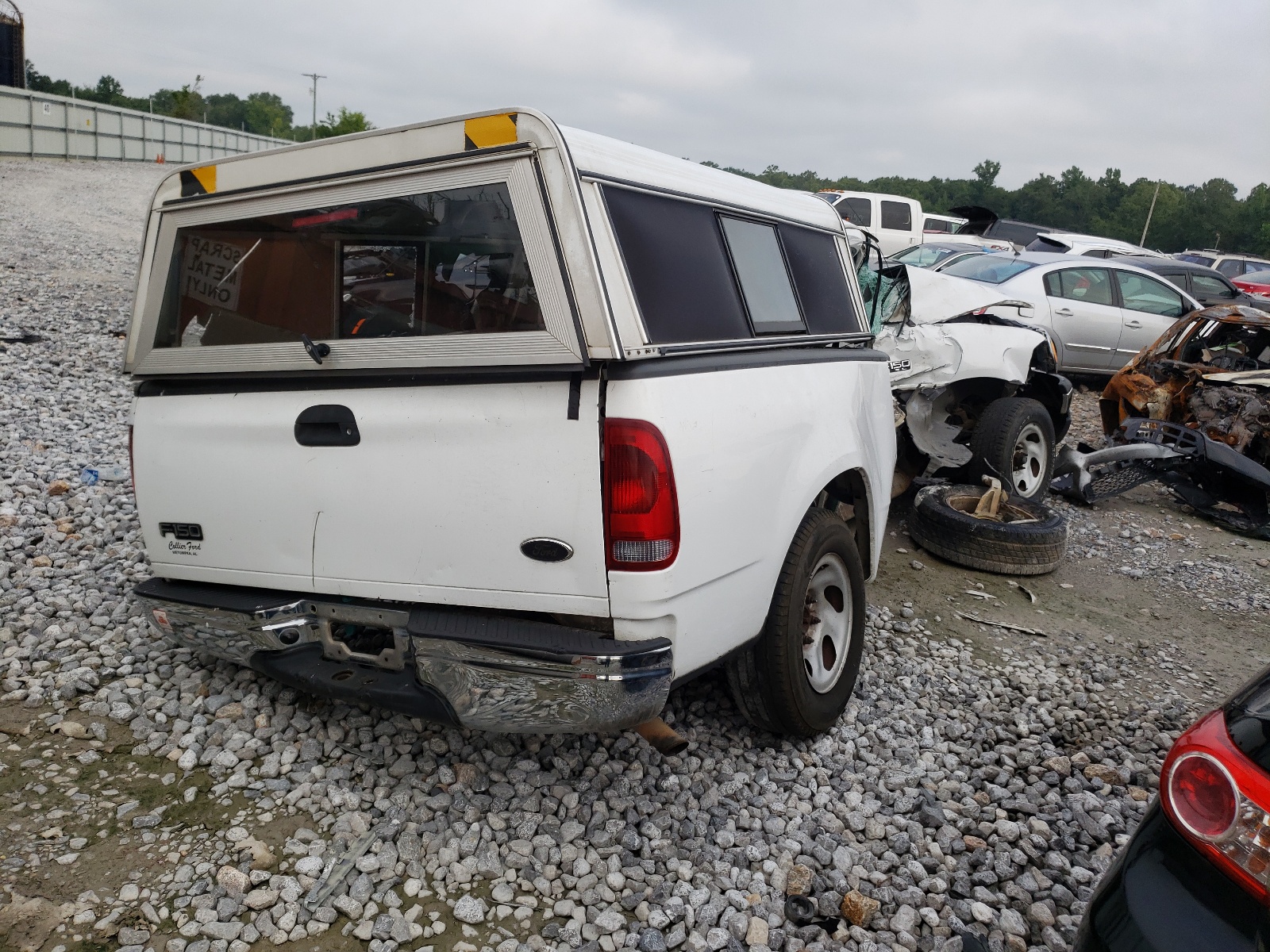 Photo 4 from auction – 2001 FORD F150 with VIN 1FTZX172X1NA10328