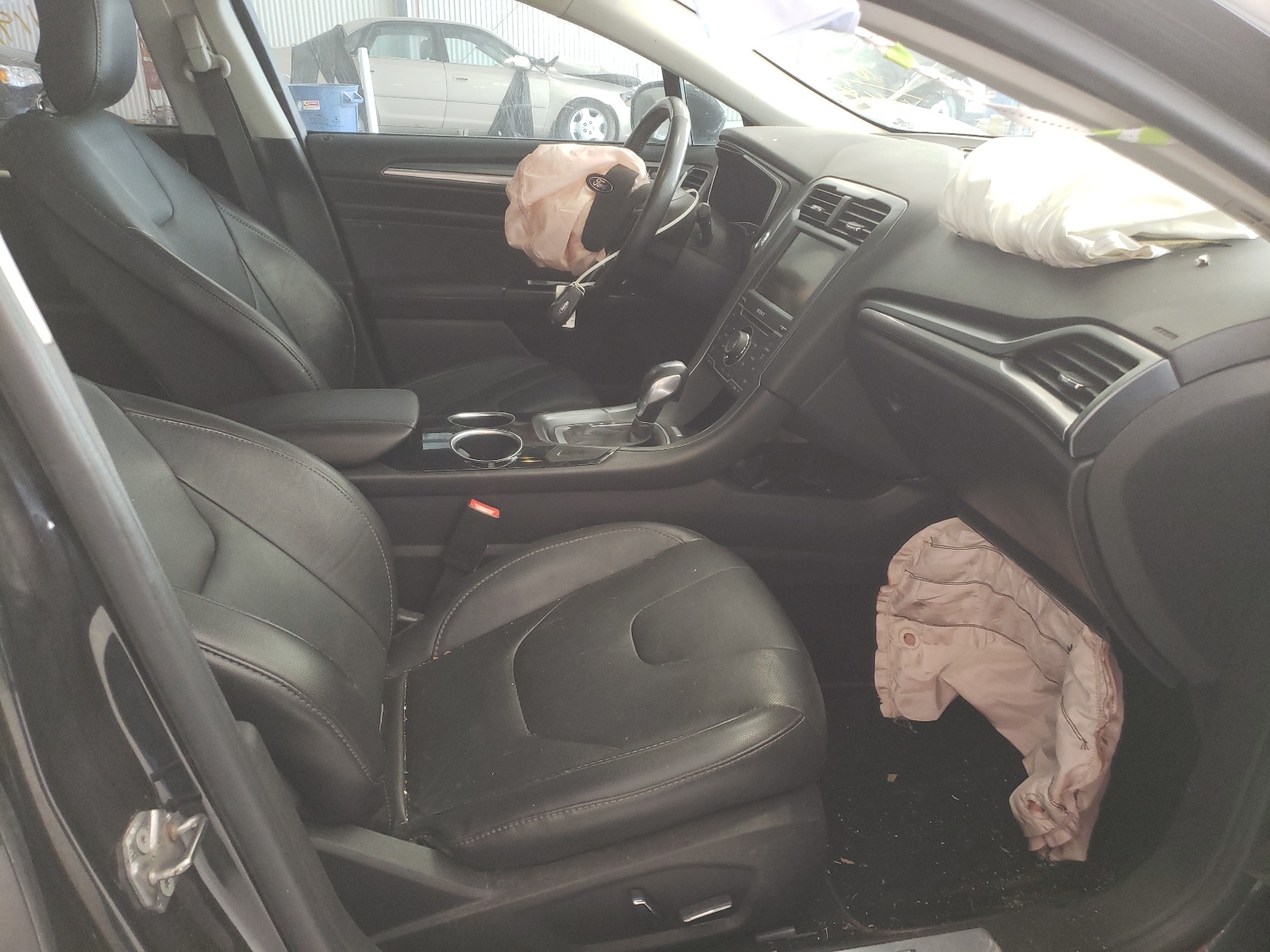 Photo 5 from auction – 2013 FORD FUSION TIT with VIN 3FA6P0RU2DR324168