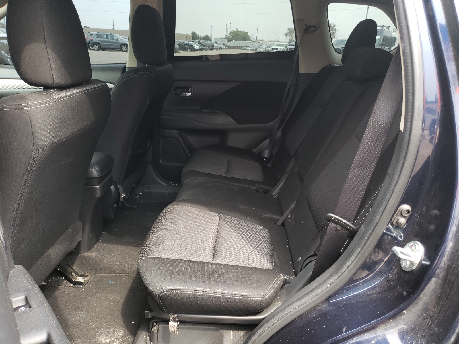 Photo 6 from auction – 2018 MITSUBISHI OUTLANDER with VIN JA4AZ3A36JJ005598