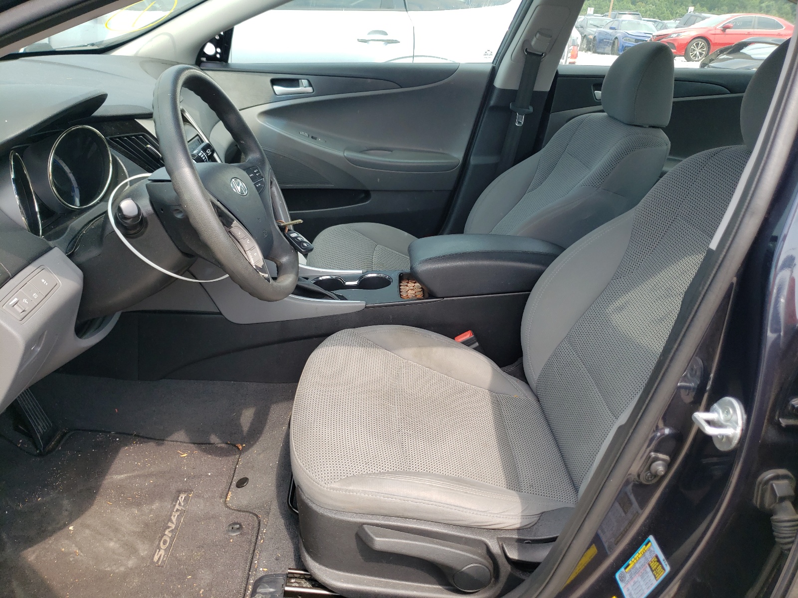 Photo 5 from auction – 2013 HYUNDAI SONATA GLS with VIN 5NPEB4AC7DH600393