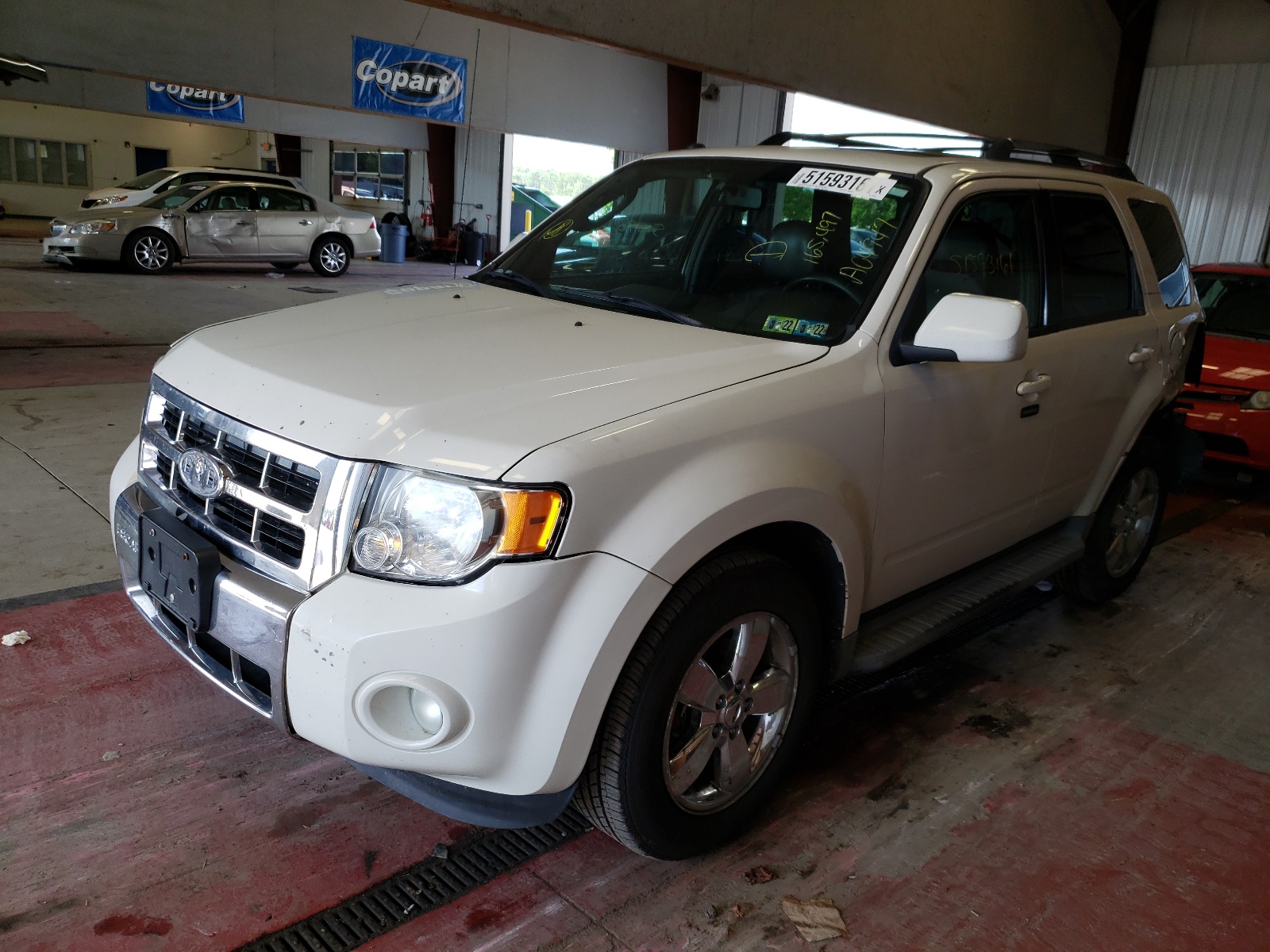 صورة رقم 2 من المزاد - 2010 FORD ESCAPE LIM مع VIN 1FMCU9E77AKA04947