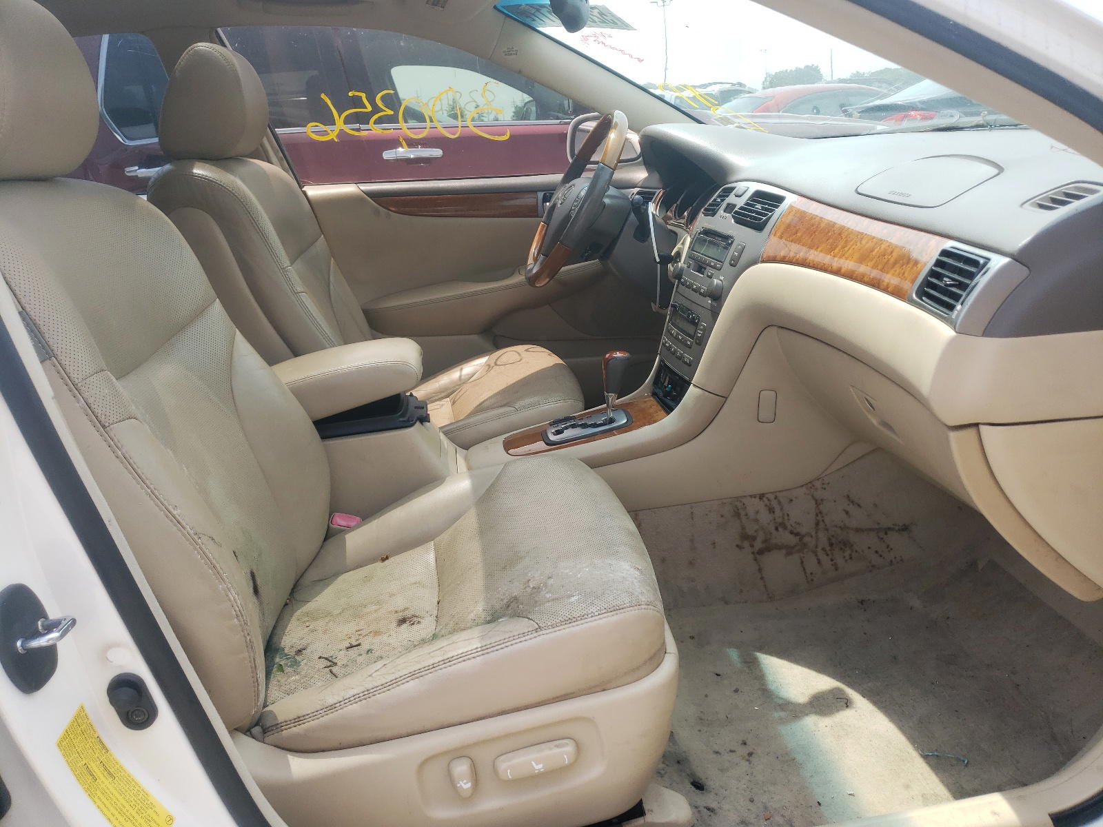 Photo 5 from auction – 2005 LEXUS ES 330 with VIN JTHBA30G355127788