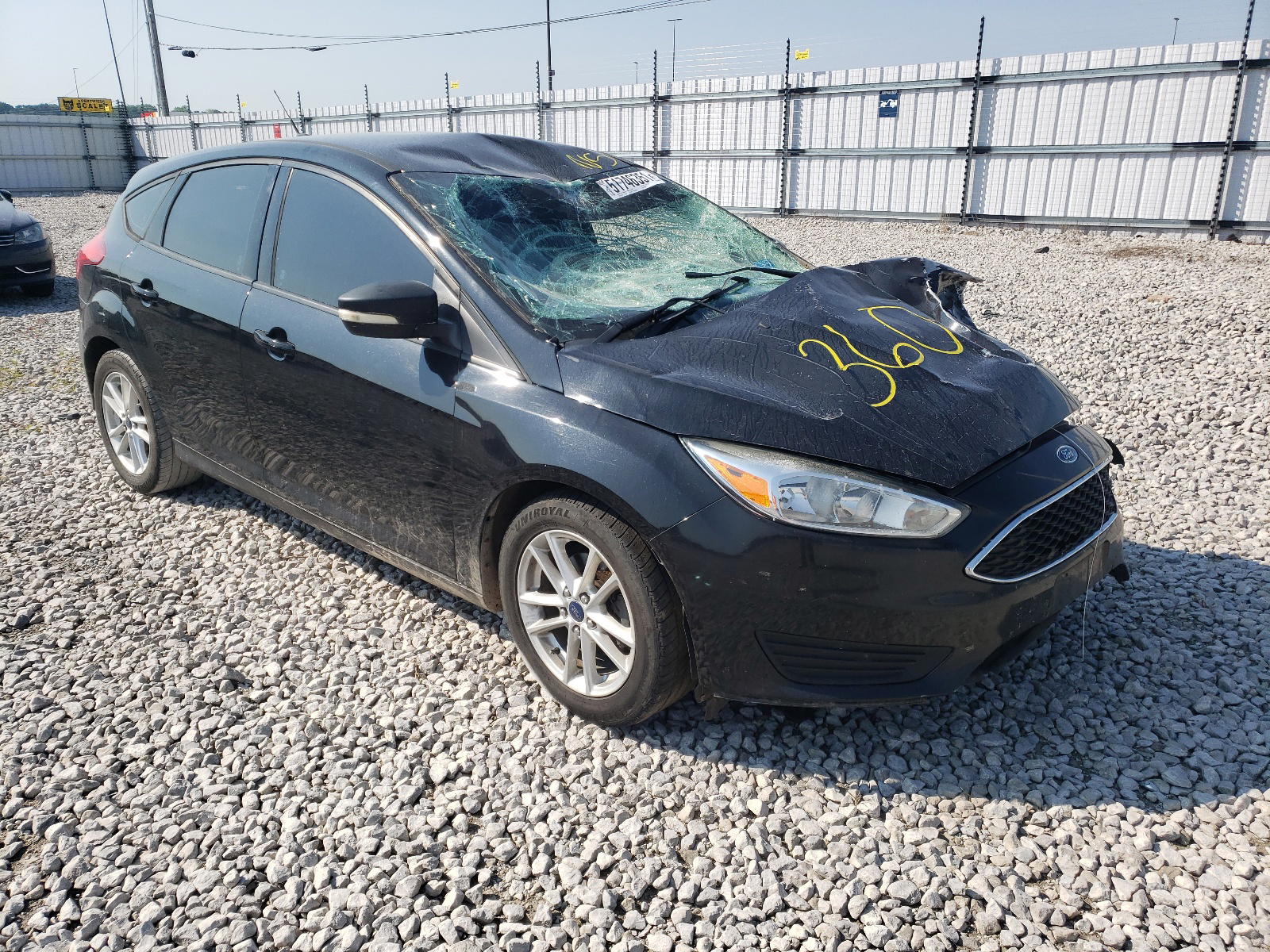 FORD FOCUS SE 2015 with VIN 1FADP3K24FL368756 - Photo from auction