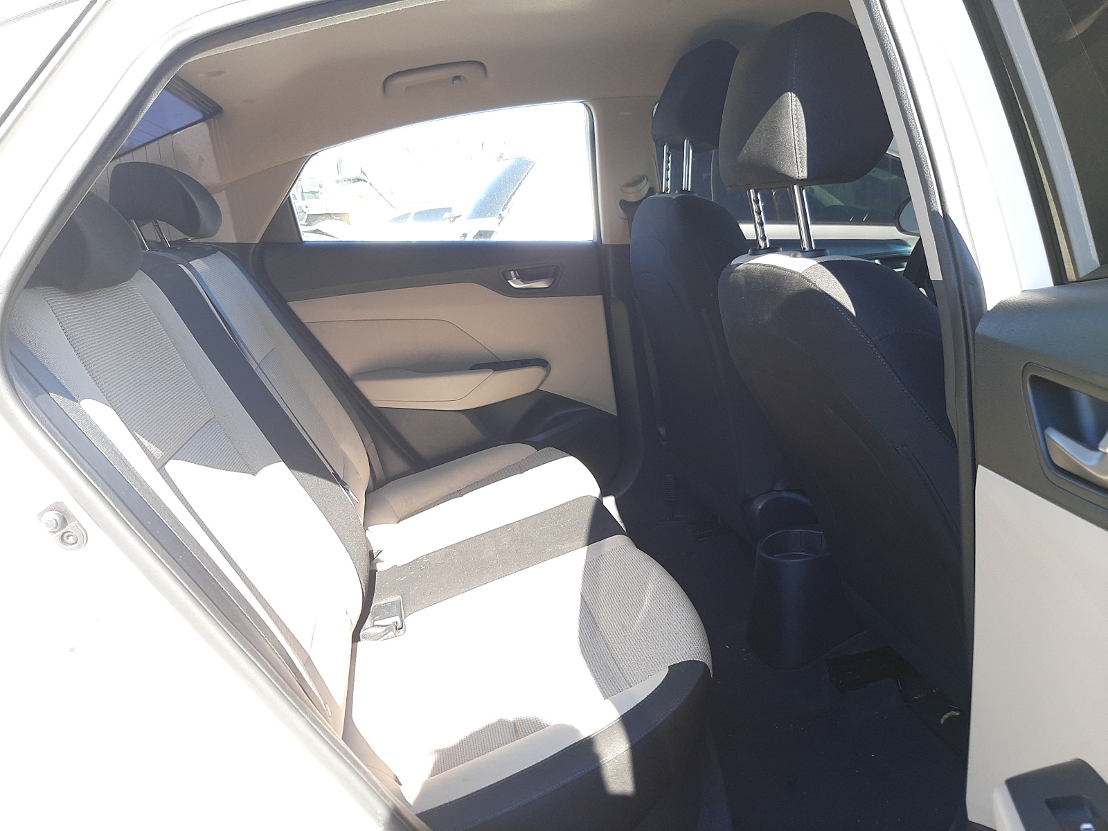 Photo 6 from auction – 2018 HYUNDAI ACCENT SE with VIN 3KPC24A33JE025667
