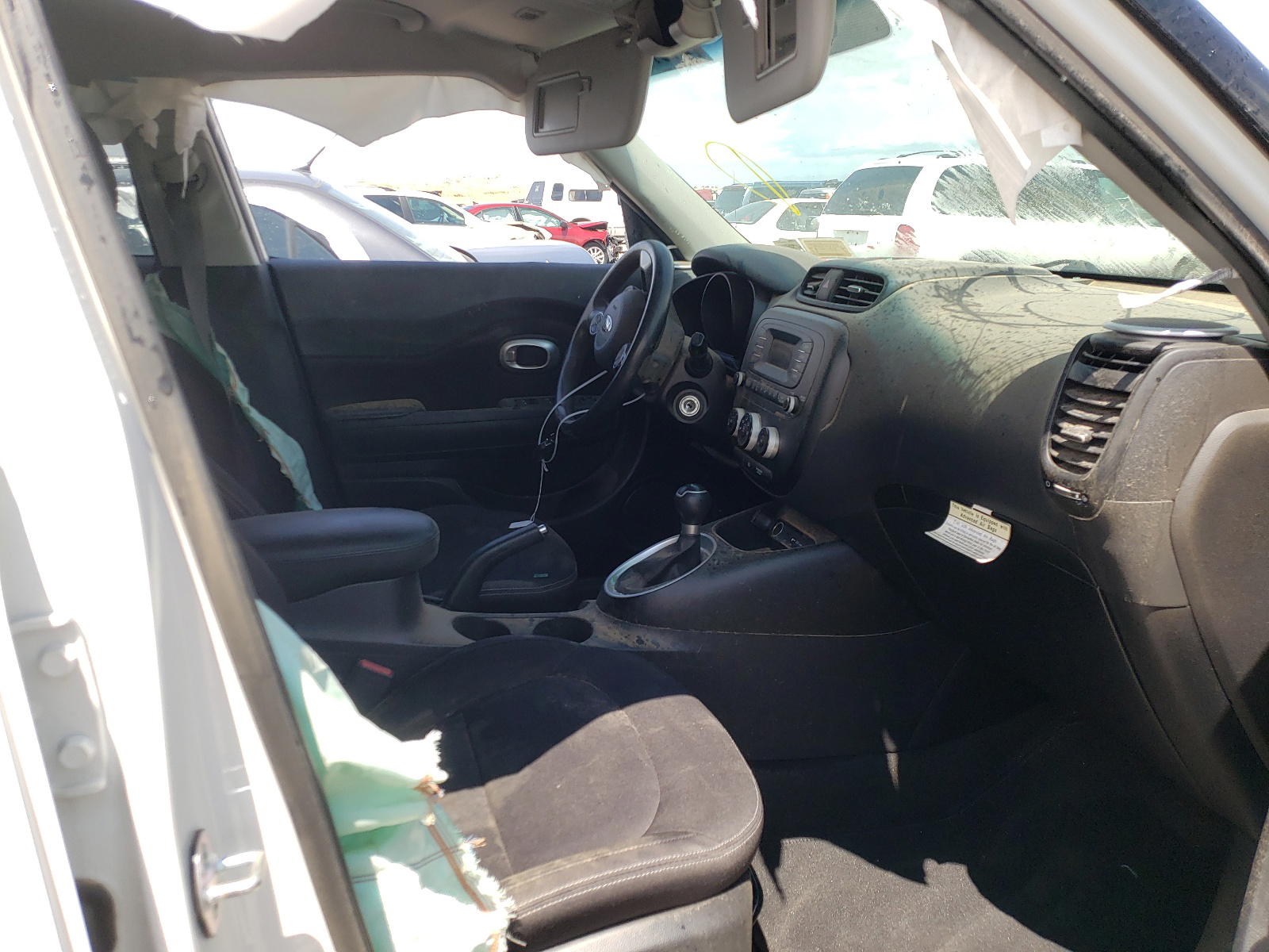 Photo 5 from auction – 2015 KIA SOUL with VIN KNDJN2A24F7229993