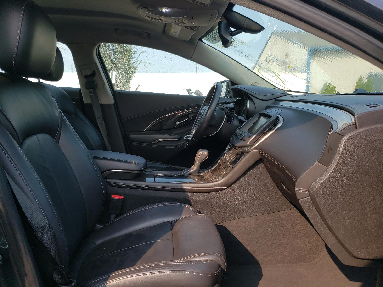 Photo 5 from auction – 2014 BUICK LACROSSE with VIN 1G4GB5GR0EF212732