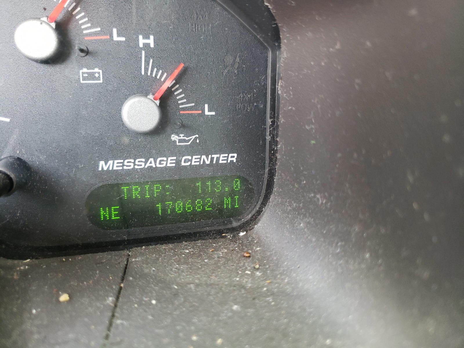 Photo 8 from auction – 2004 FORD EXPEDITION with VIN 1FMPU17L84LA12079