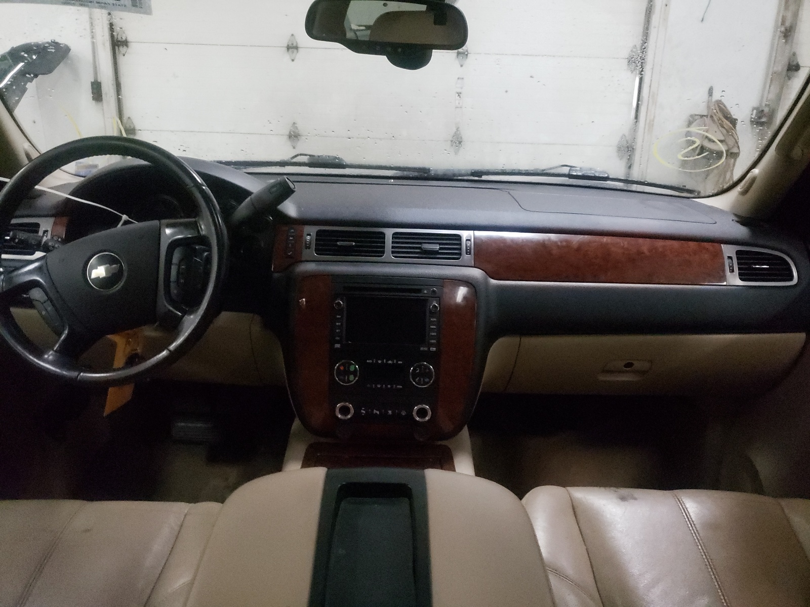 Photo 9 from auction – 2008 CHEVROLET SUBURBAN K with VIN 1GNFK16348J211789