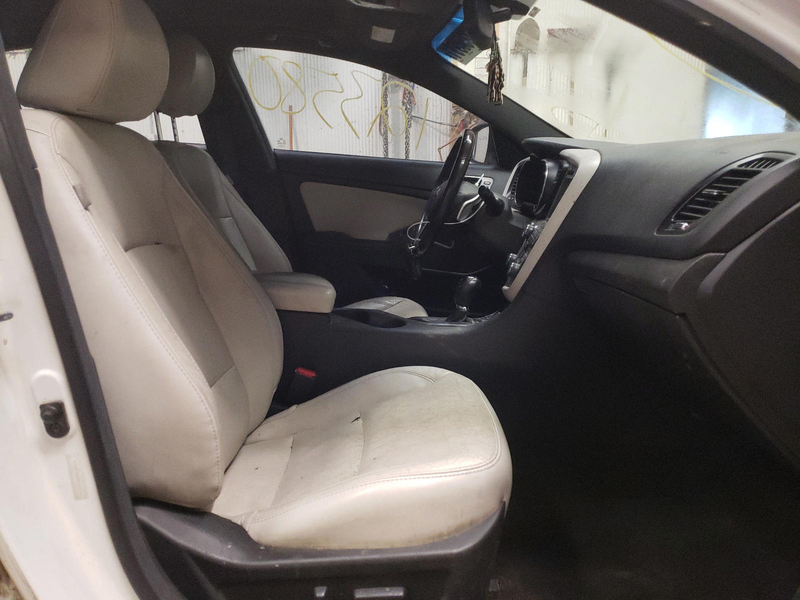 Photo 5 from auction – 2013 KIA OPTIMA SX with VIN 5XXGR4A63DG165785