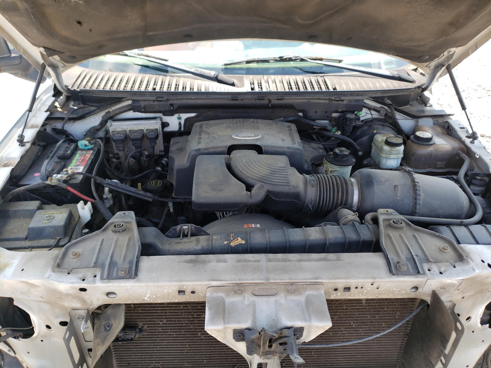 Photo 7 from auction – 2004 FORD EXPEDITION with VIN 1FMPU17L84LA12079