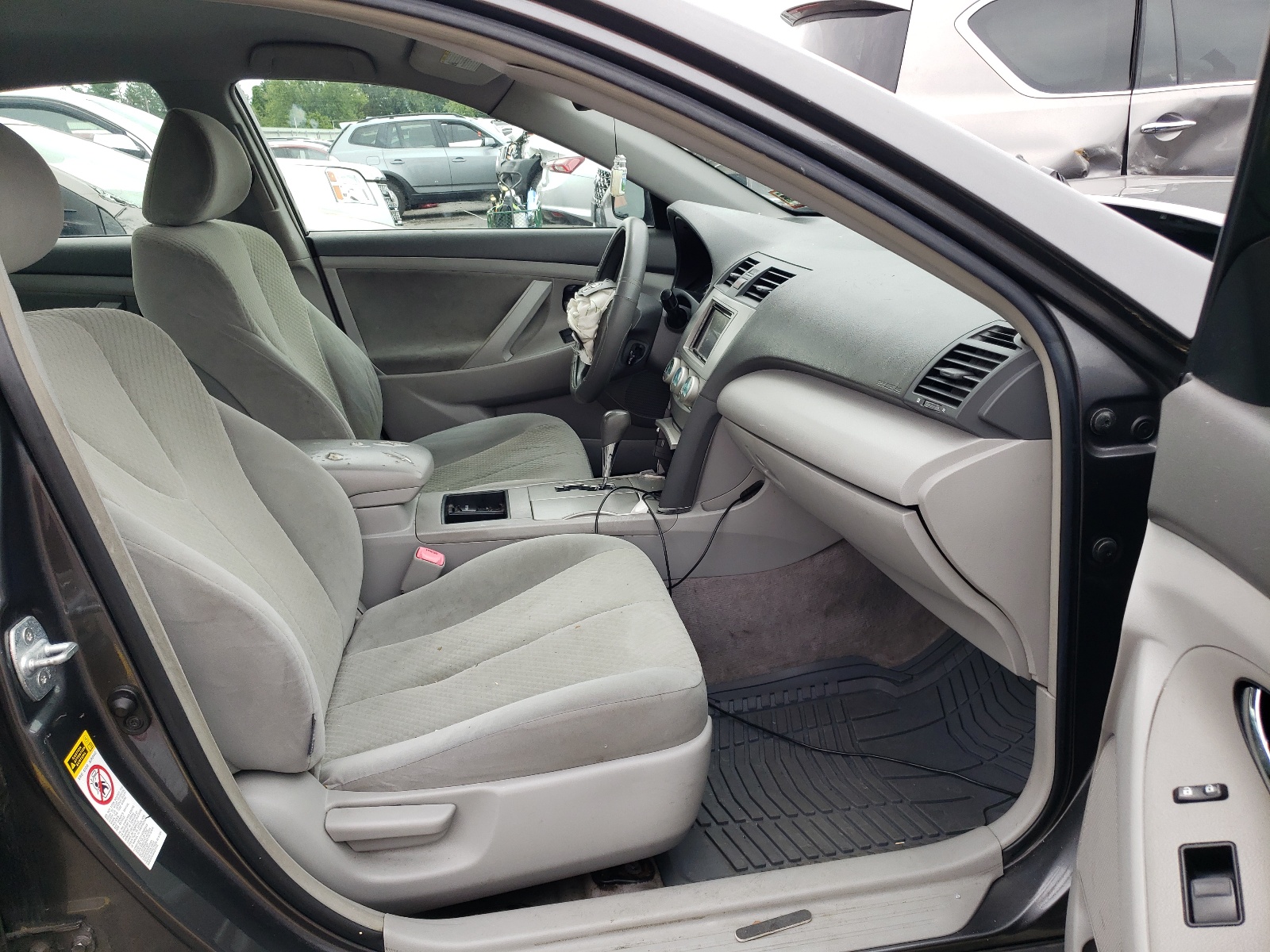 Photo 5 from auction – 2007 TOYOTA CAMRY CE with VIN JTNBE46K273072817