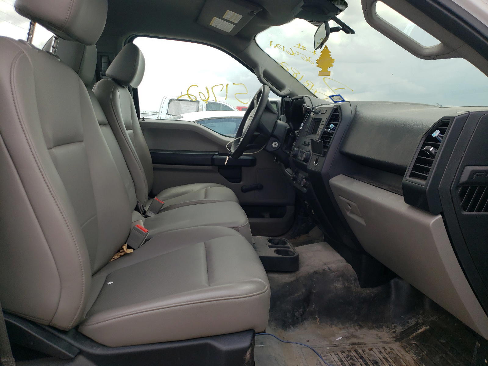 Photo 5 from auction – 2019 FORD F150 with VIN 1FTMF1CB2KKD48182