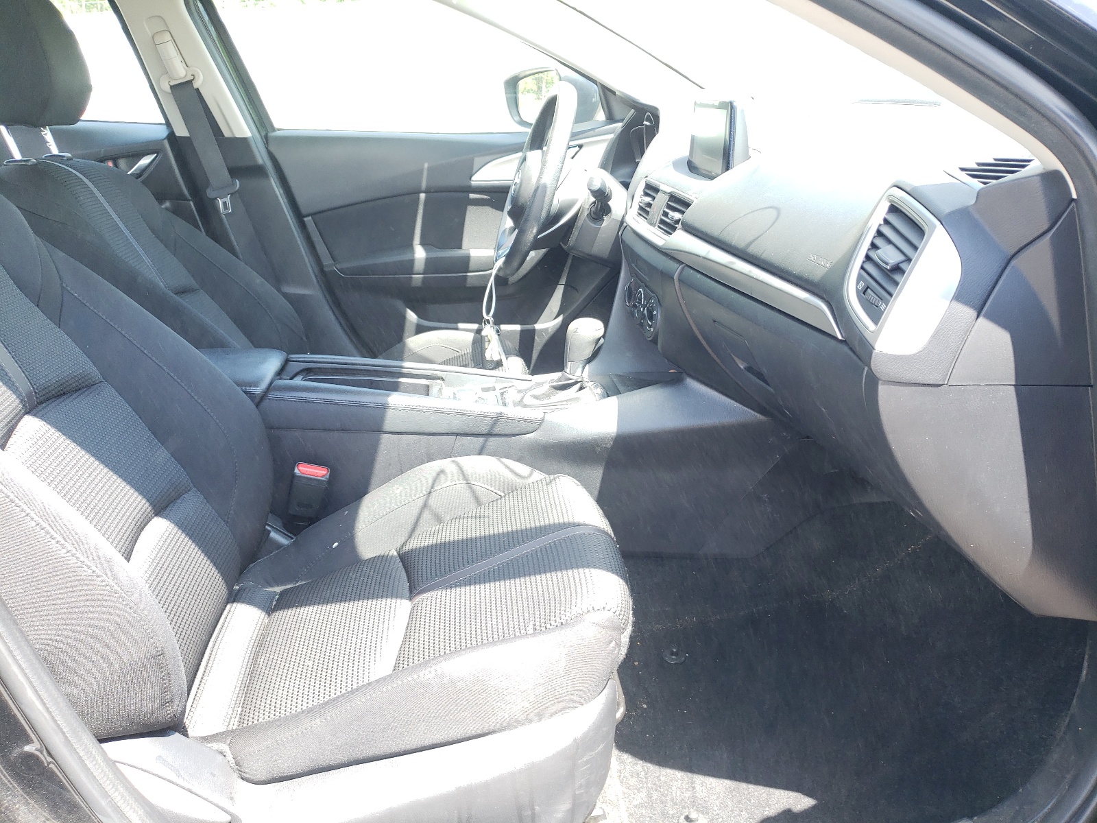 Photo 5 from auction – 2017 MAZDA 3 SPORT with VIN 3MZBN1U72HM153542