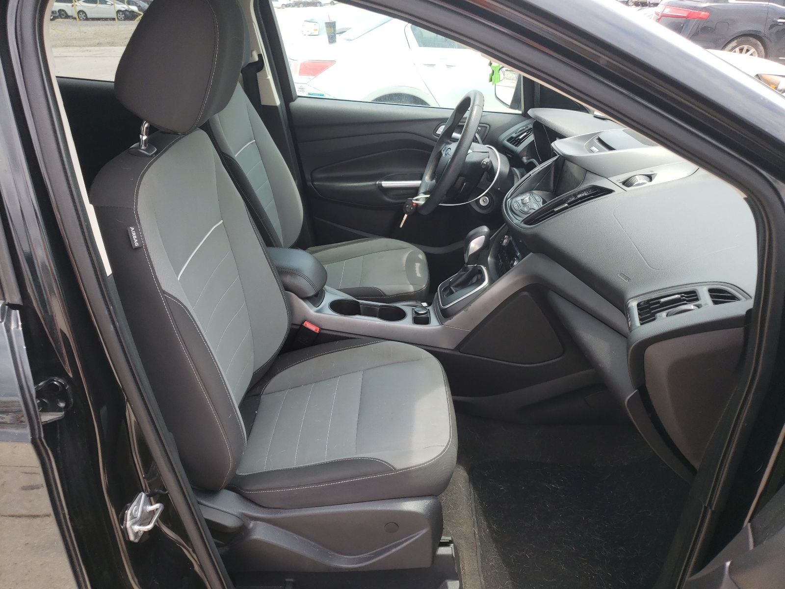 Photo 5 from auction – 2014 FORD ESCAPE SE with VIN 1FMCU9GX8EUB75424