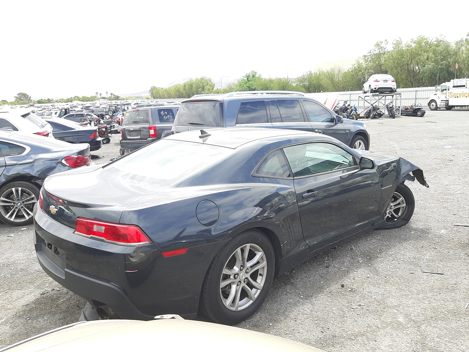 Photo 4 from auction – 2015 CHEVROLET CAMARO LS with VIN 2G1FB1E37F9148327