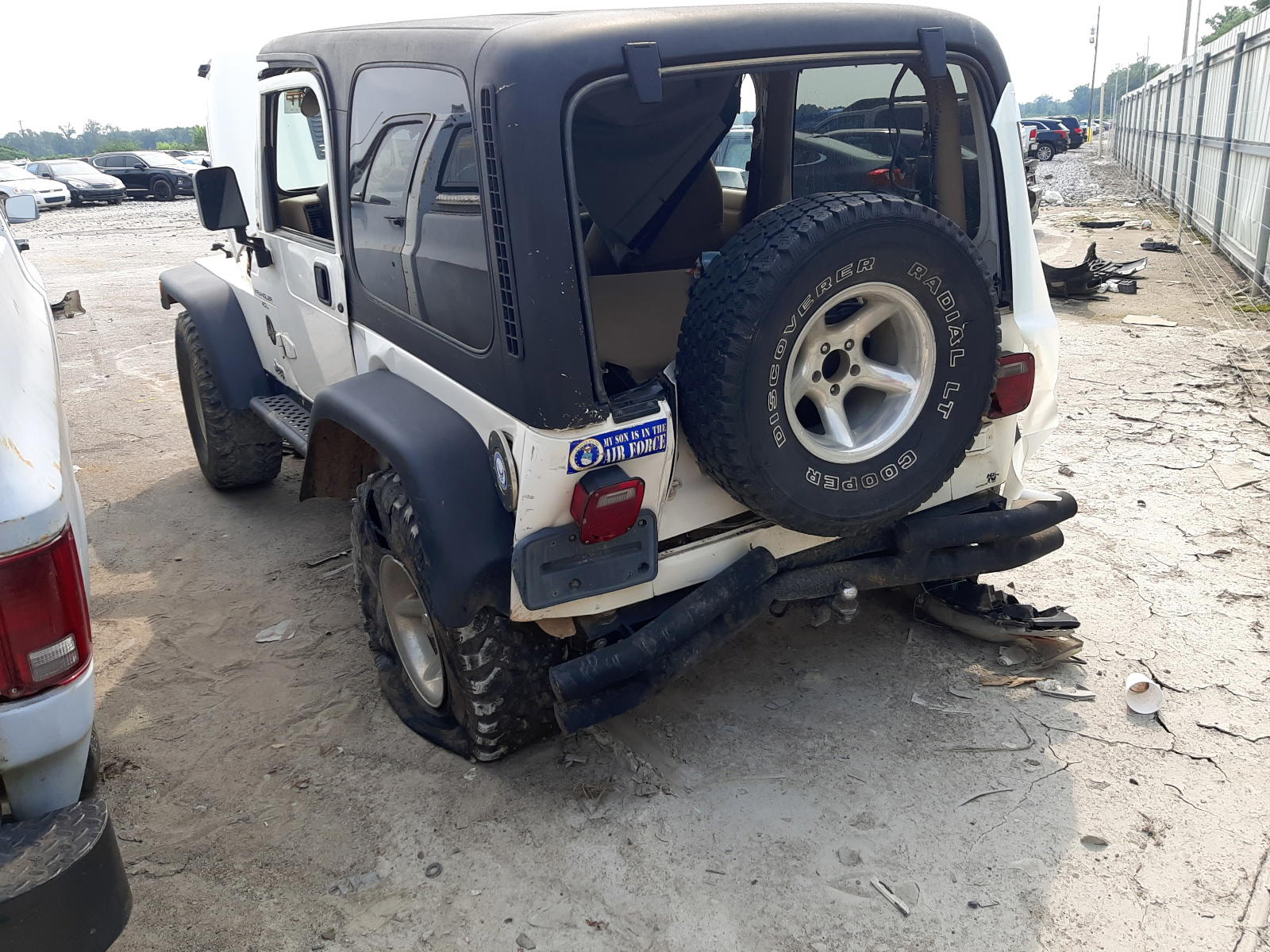 Photo 10 from auction – 2000 JEEP WRANGLER / with VIN 1J4FA59S2YP711298