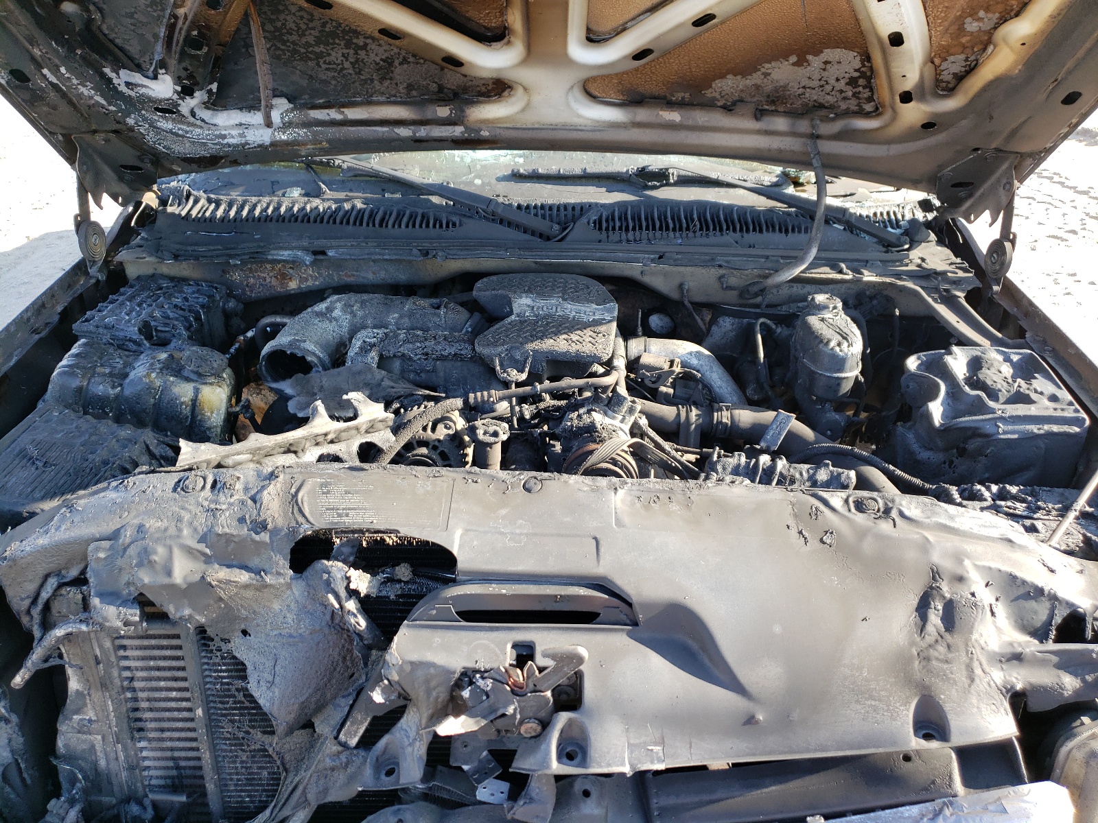 Photo 7 from auction – 2004 GMC SIERRA K25 with VIN 1GTHK29224E346881