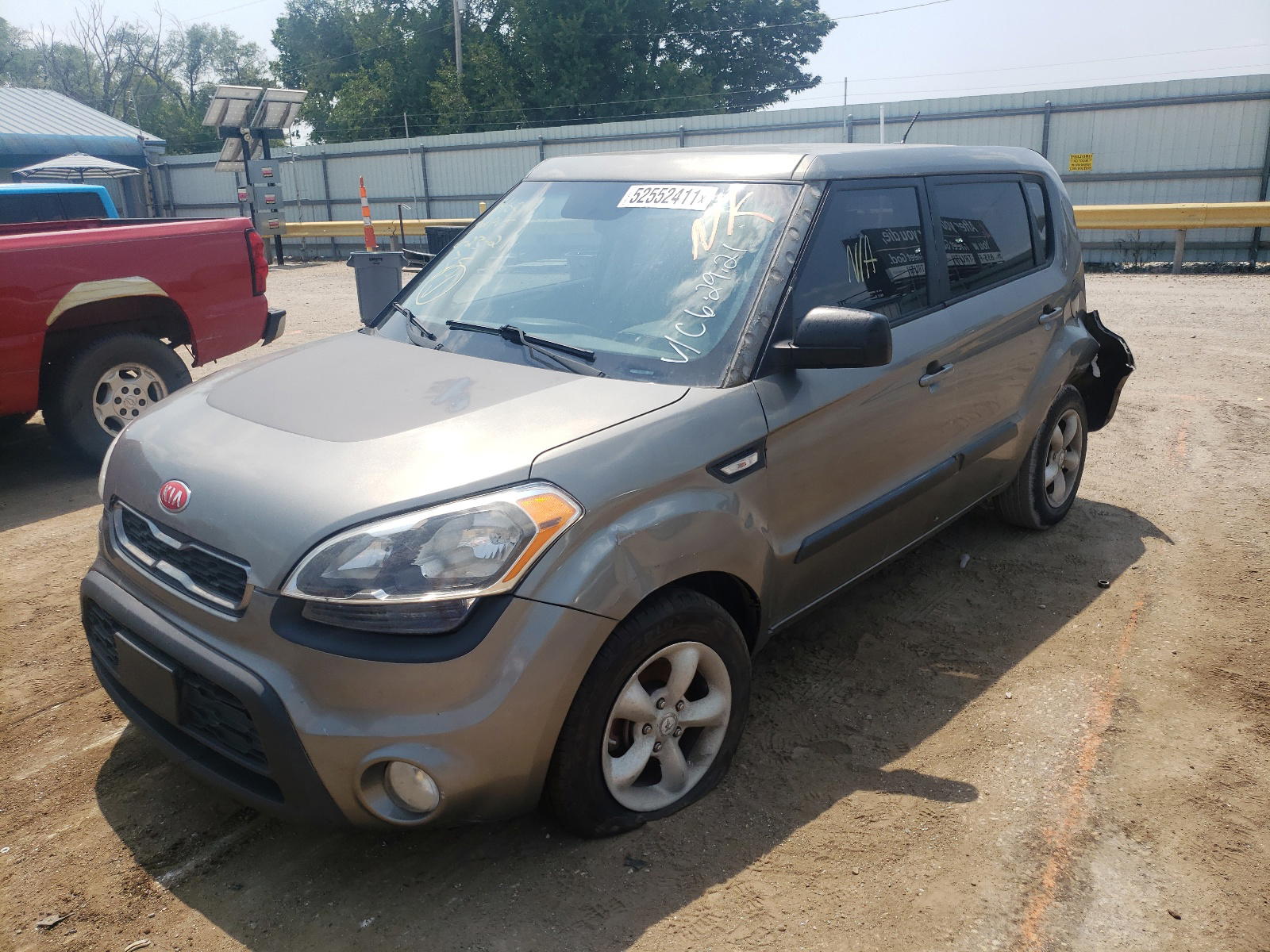 Photo 2 from auction – 2013 KIA SOUL with VIN KNDJT2A52D7577496