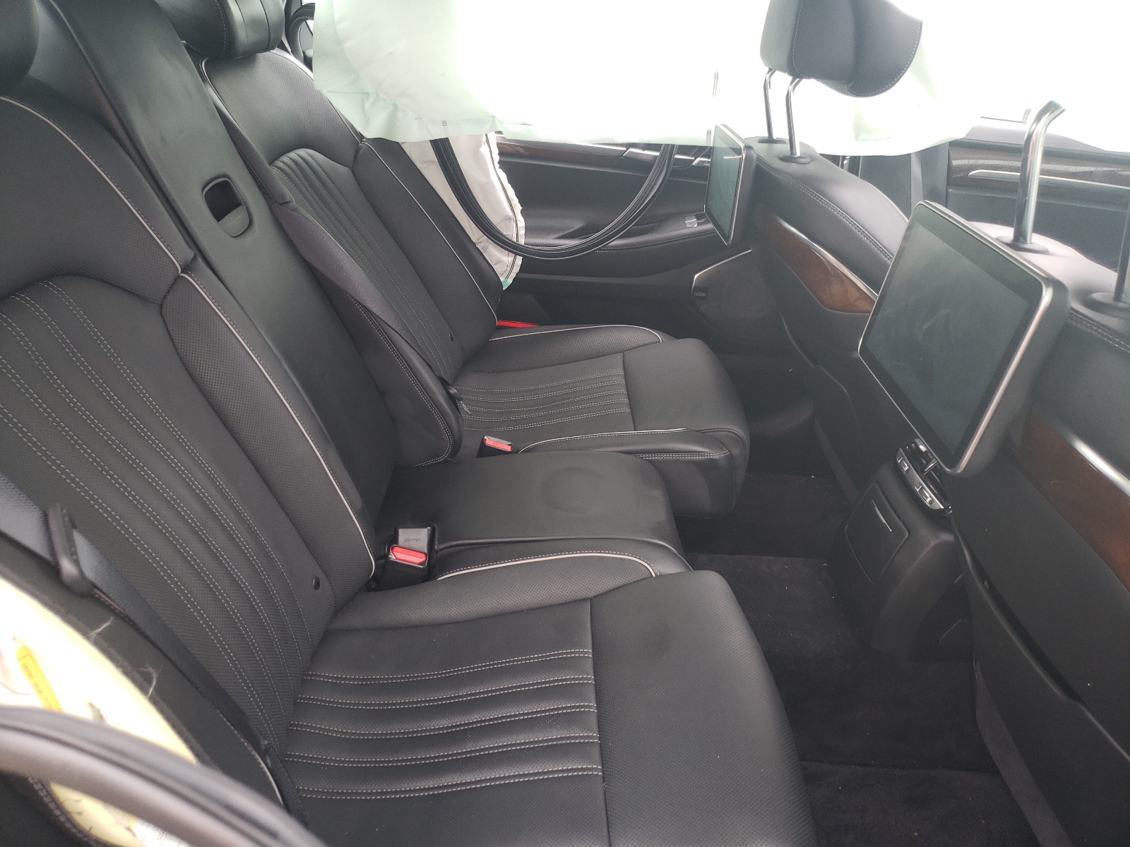 Photo 6 from auction – 2019 GENESIS G90 ULTIMA with VIN KMTF54JH1KU059191