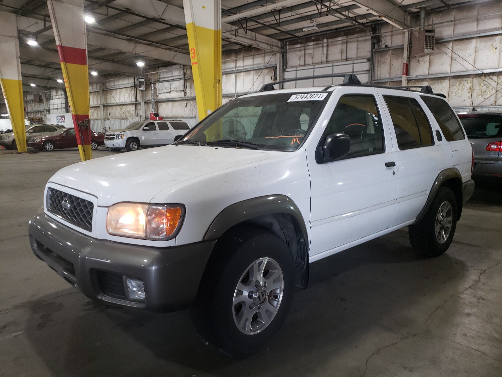 Photo 2 from auction – 2000 NISSAN PATHFINDER with VIN JN8AR07Y8YW423797