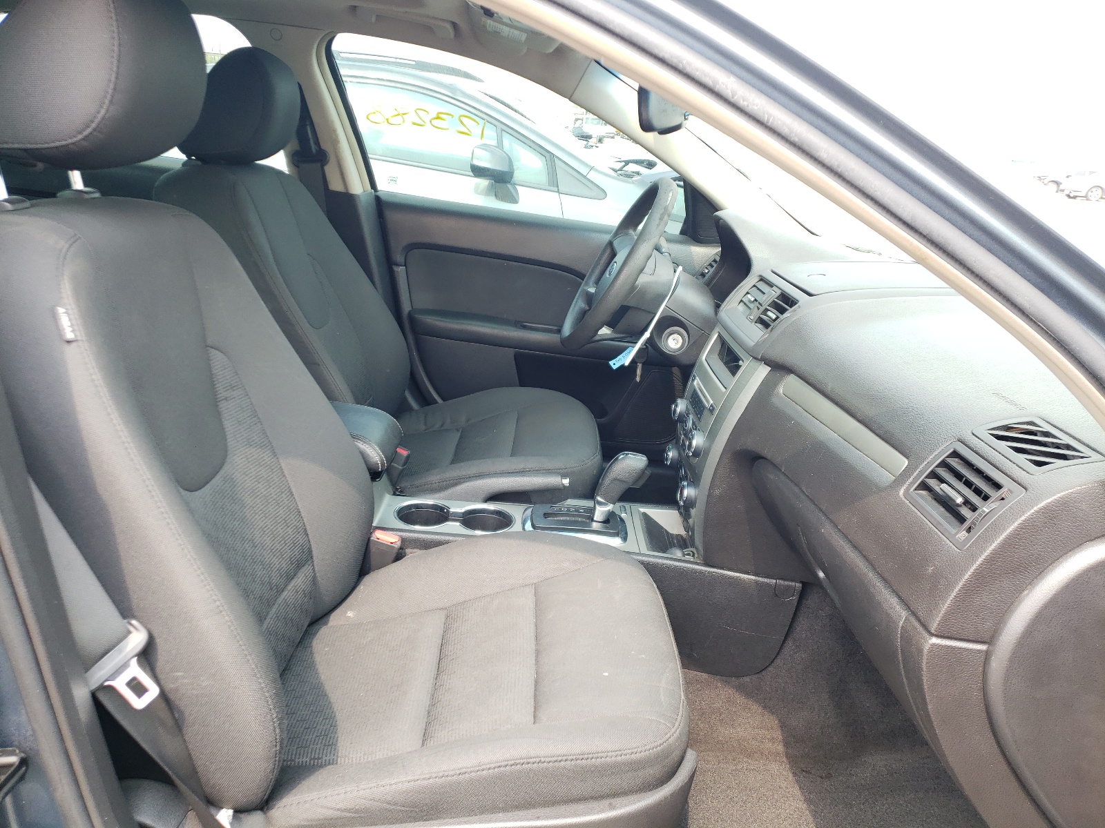Photo 5 from auction – 2011 FORD FUSION SE with VIN 3FAHP0HA3BR184208