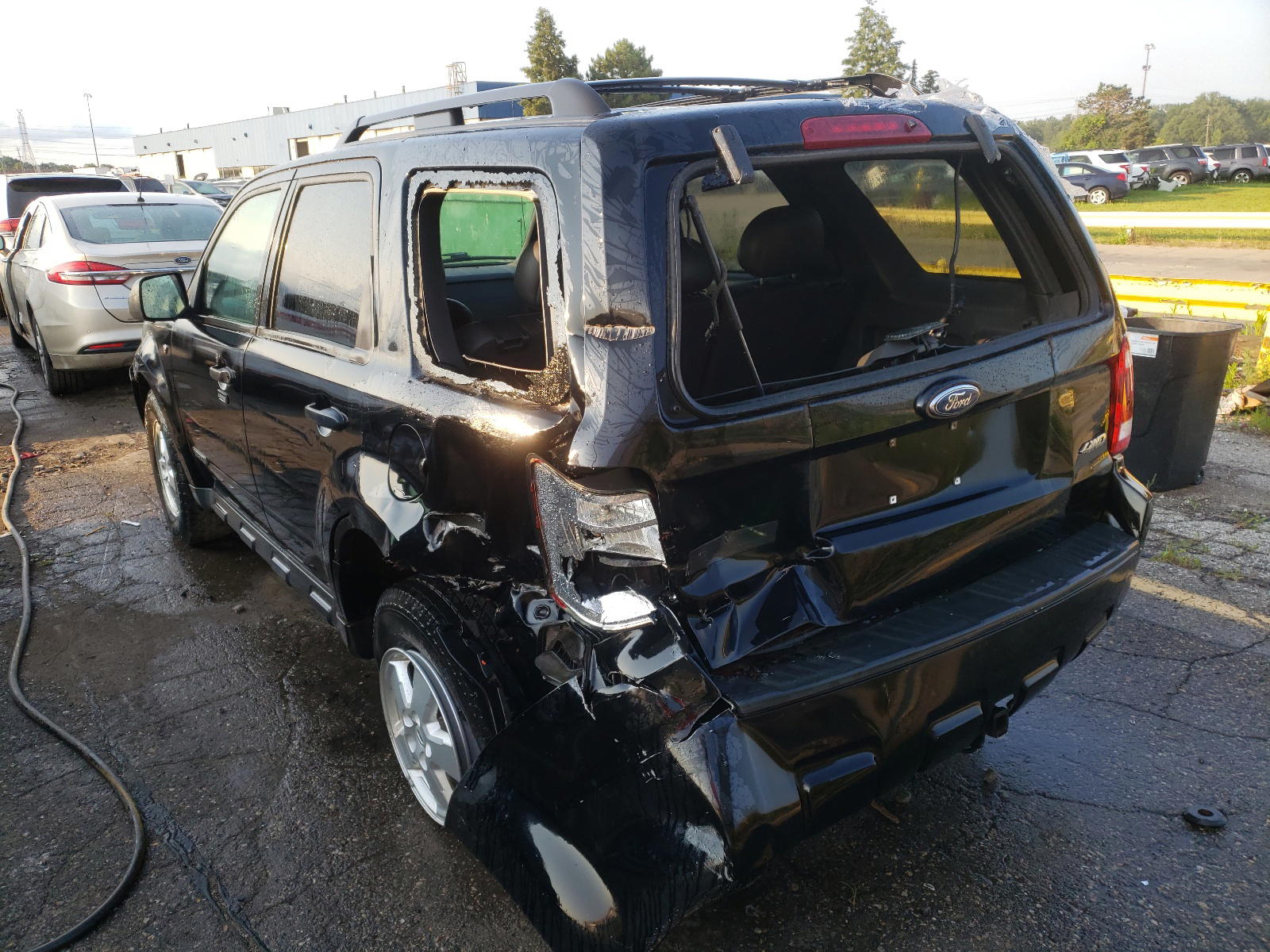 Photo 3 from auction – 2008 FORD ESCAPE XLT with VIN 1FMCU93168KD38797