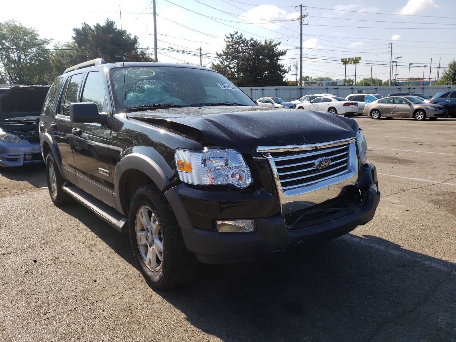 صورة رقم 1 من المزاد - 2006 FORD EXPLORER X مع VIN 1FMEU73E46UA30710