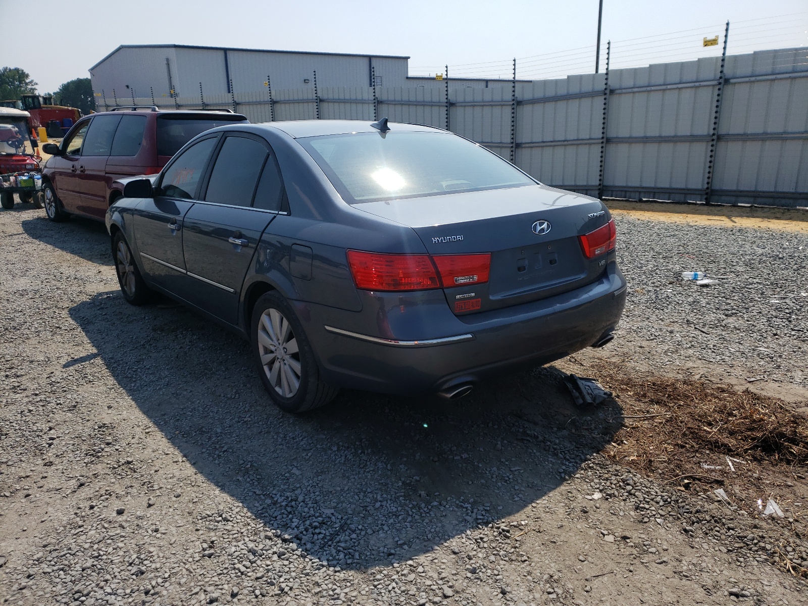 Photo 3 from auction – 2009 HYUNDAI SONATA SE with VIN 5NPEU46F29H473492