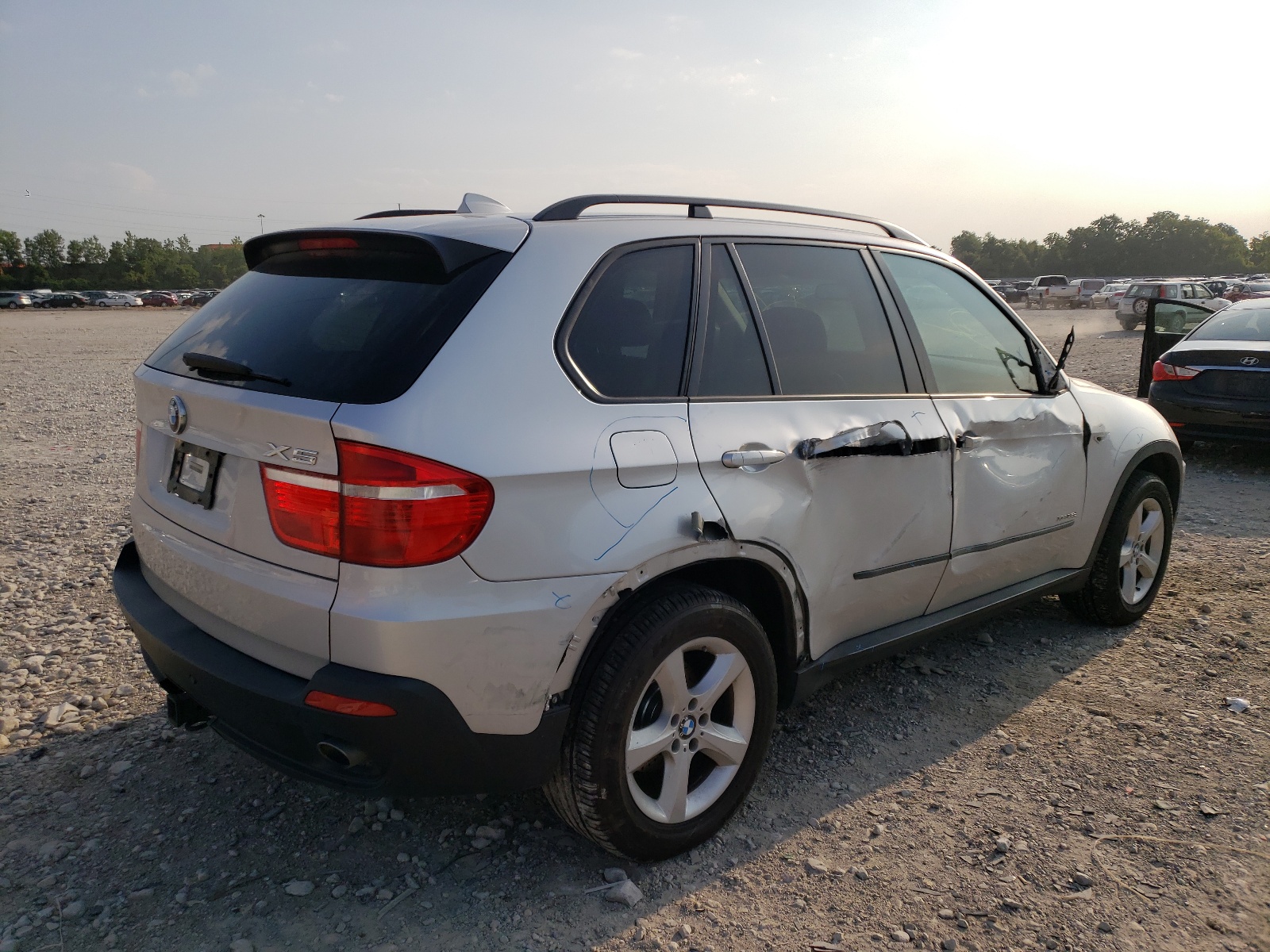 Photo 4 from auction – 2009 BMW X5 XDRIVE3 with VIN 5UXFF03579LJ98442