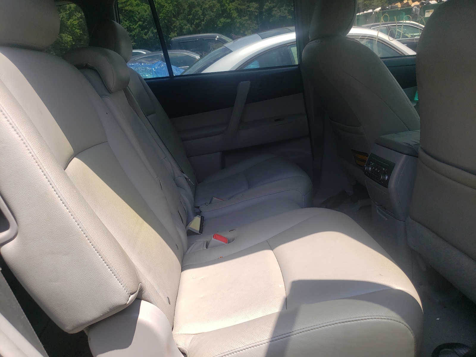 Zdjęcie 6 z aukcji – 2010 TOYOTA HIGHLANDER z VIN 5TDZA3EH6AS003620