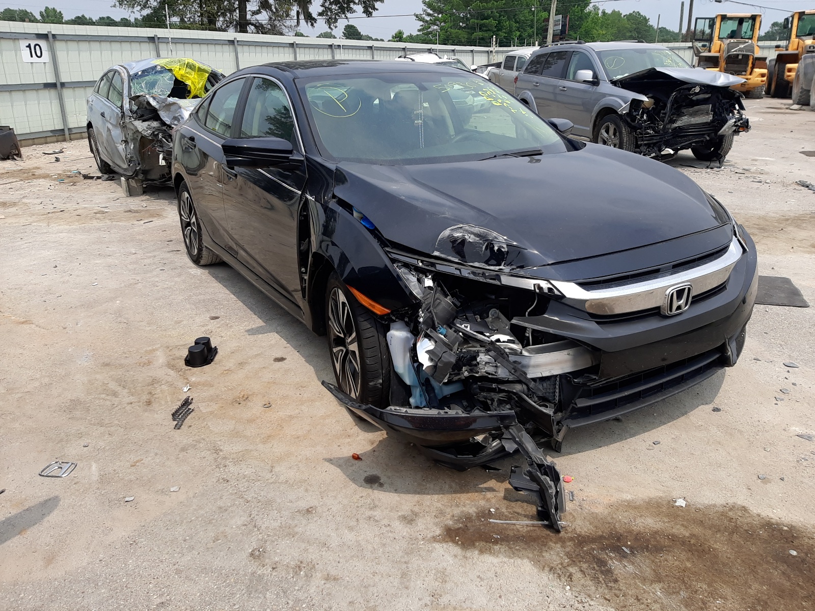Photo 9 from auction – 2017 HONDA CIVIC EX with VIN 19XFC1F3XHE027315