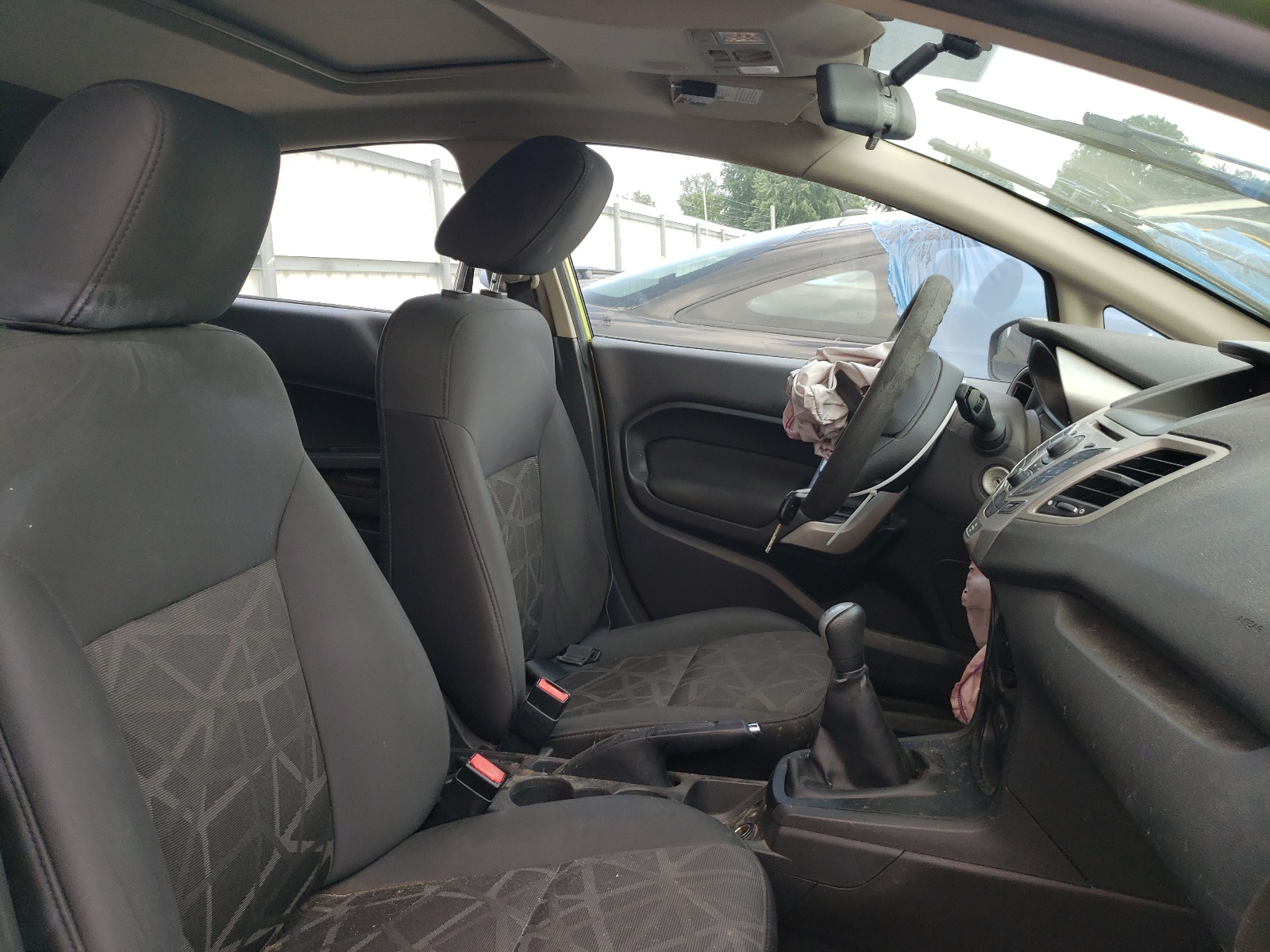 Zdjęcie 5 z aukcji – 2011 FORD FIESTA SE z VIN 3FADP4EJ7BM156600