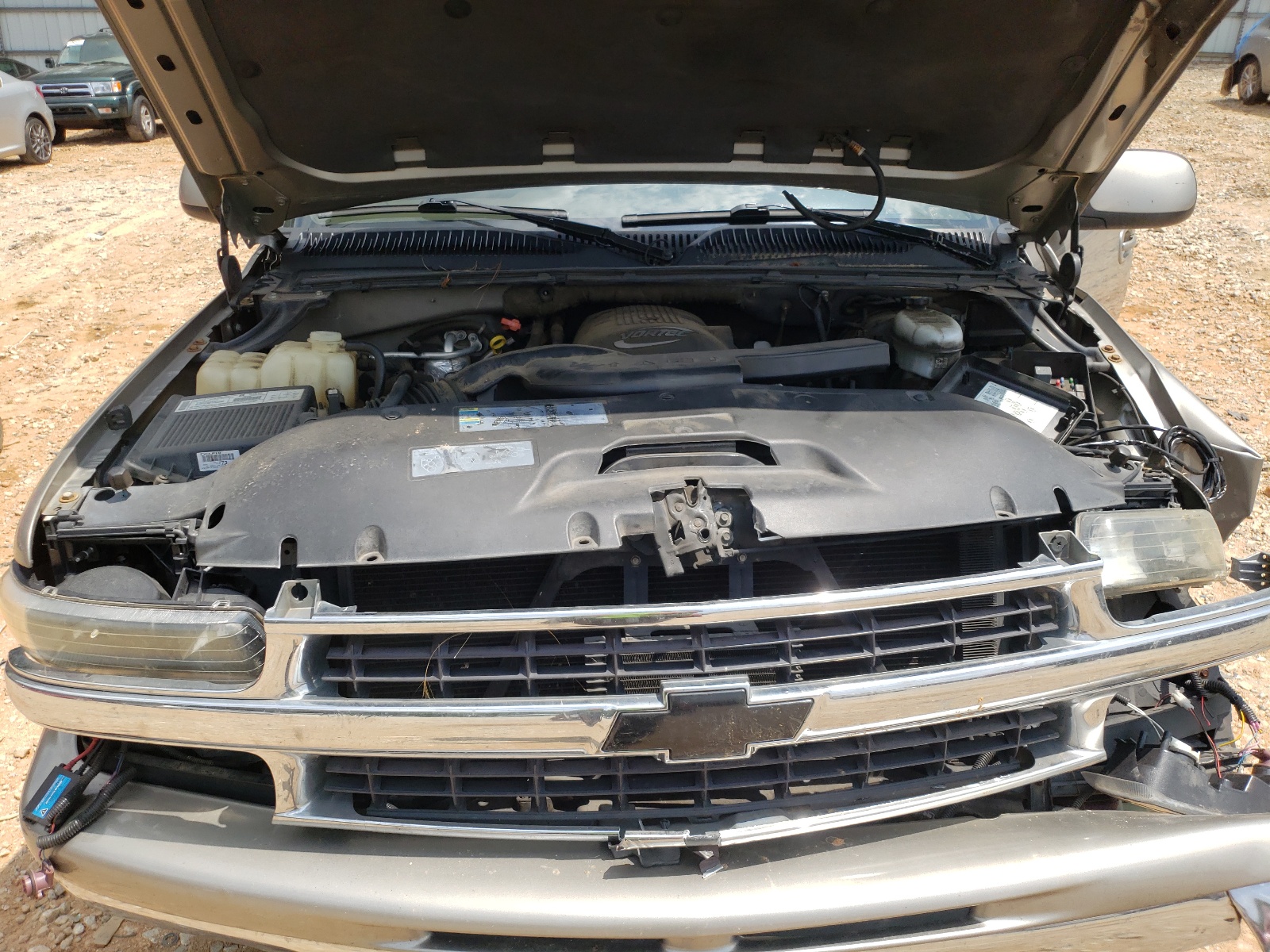 Photo 7 from auction – 2003 CHEVROLET TAHOE C150 with VIN 1GNEC13Z03J213839