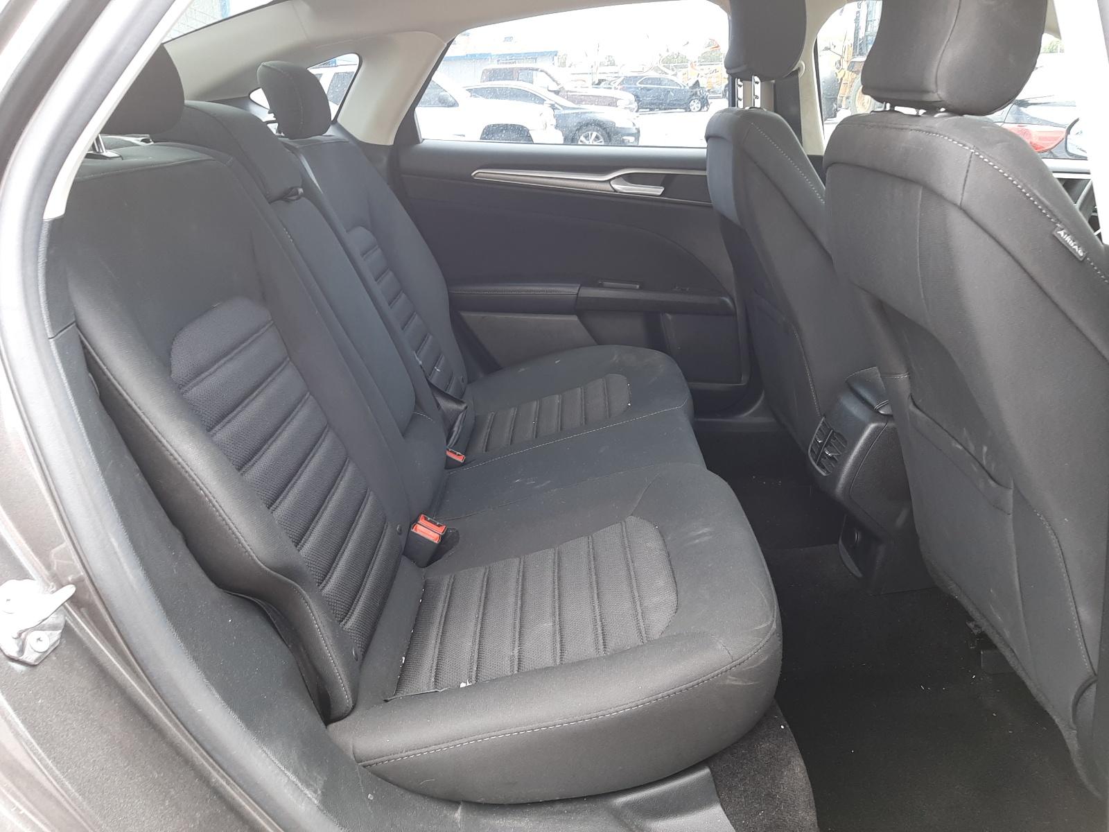 Photo 6 from auction – 2017 FORD FUSION SE with VIN 3FA6P0H7XHR110529