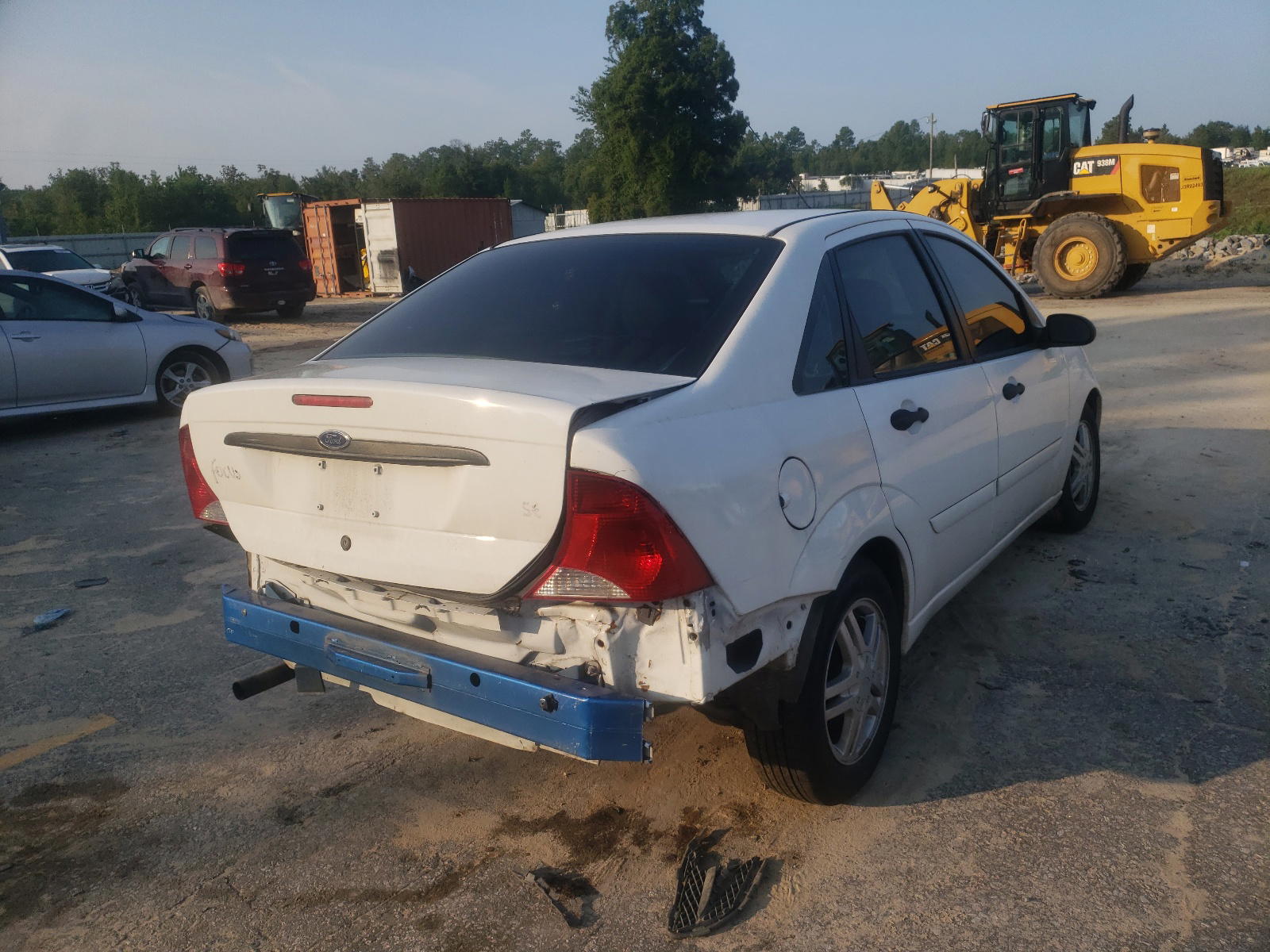 Photo 4 from auction – 2003 FORD FOCUS SE with VIN 1FAFP34P33W204796