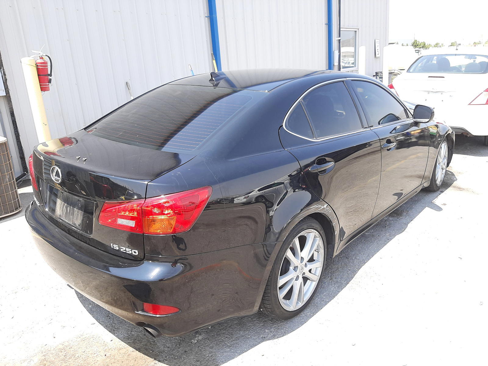 Photo 4 from auction – 2007 LEXUS IS 250 with VIN JTHBK262972032305