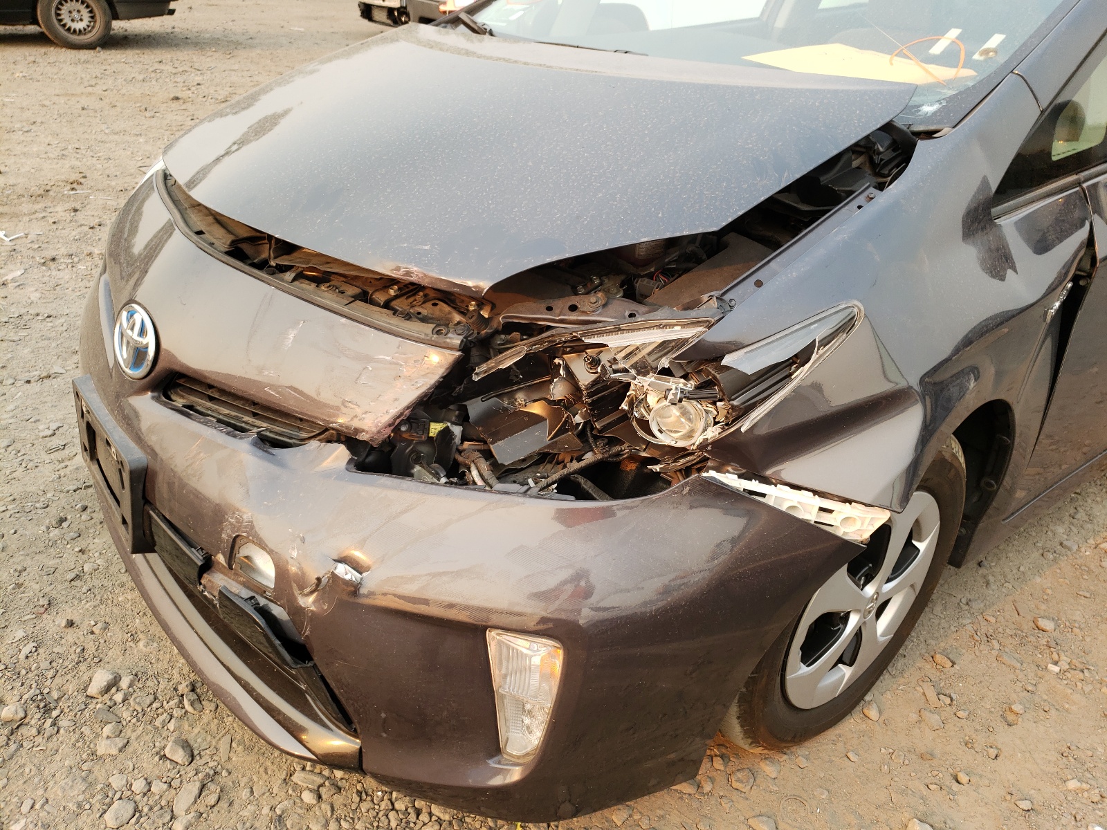 Photo 9 from auction – 2015 TOYOTA PRIUS with VIN JTDKN3DU8F0482914