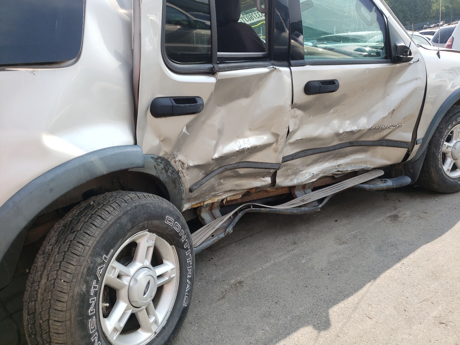 Фото 9 с аукциона – 2005 FORD EXPLORER X с VIN 1FMZU72K65UB03907