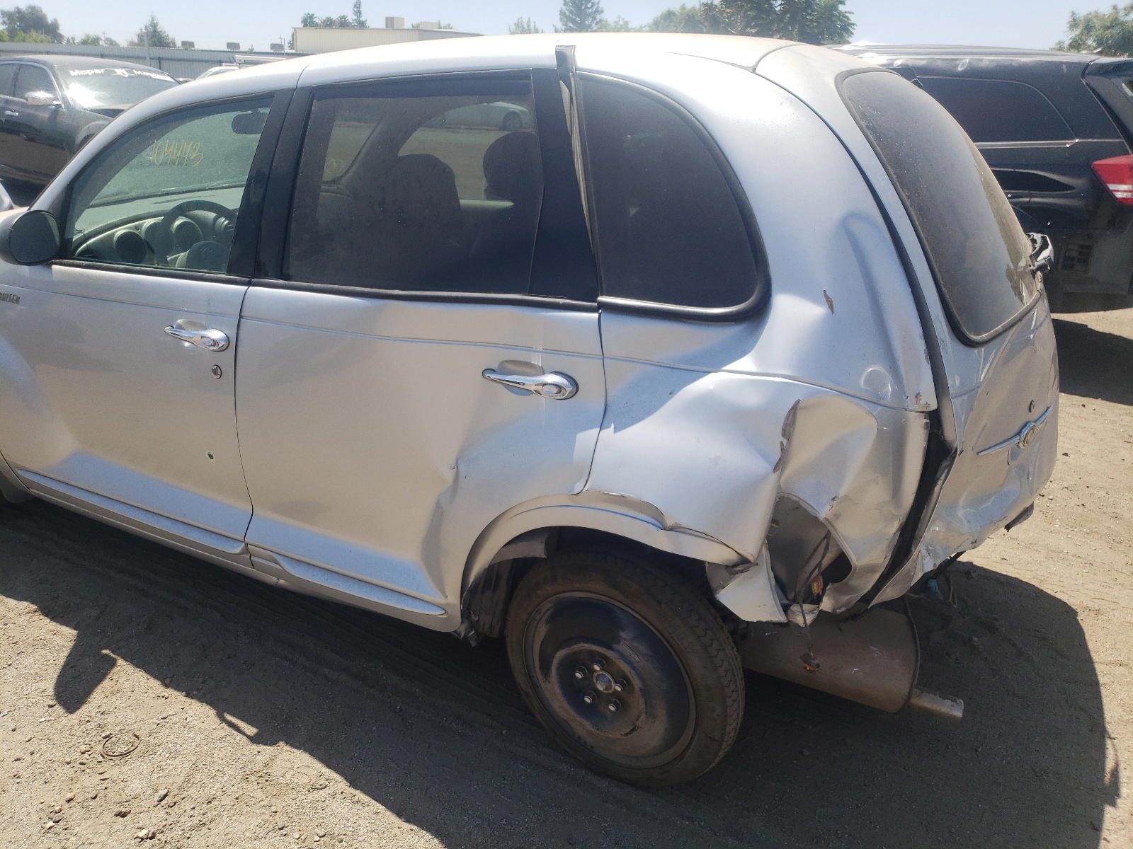 Photo 9 from auction – 2002 CHRYSLER PT CRUISER with VIN 3C8FY68BX2T254587