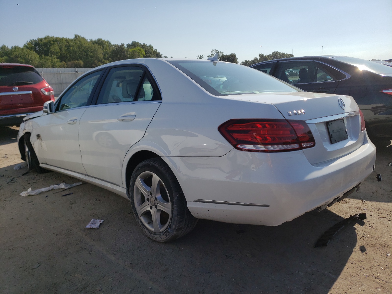 Photo 3 from auction – 2016 MERCEDES-BENZ E 350 with VIN WDDHF5KB4GB299204
