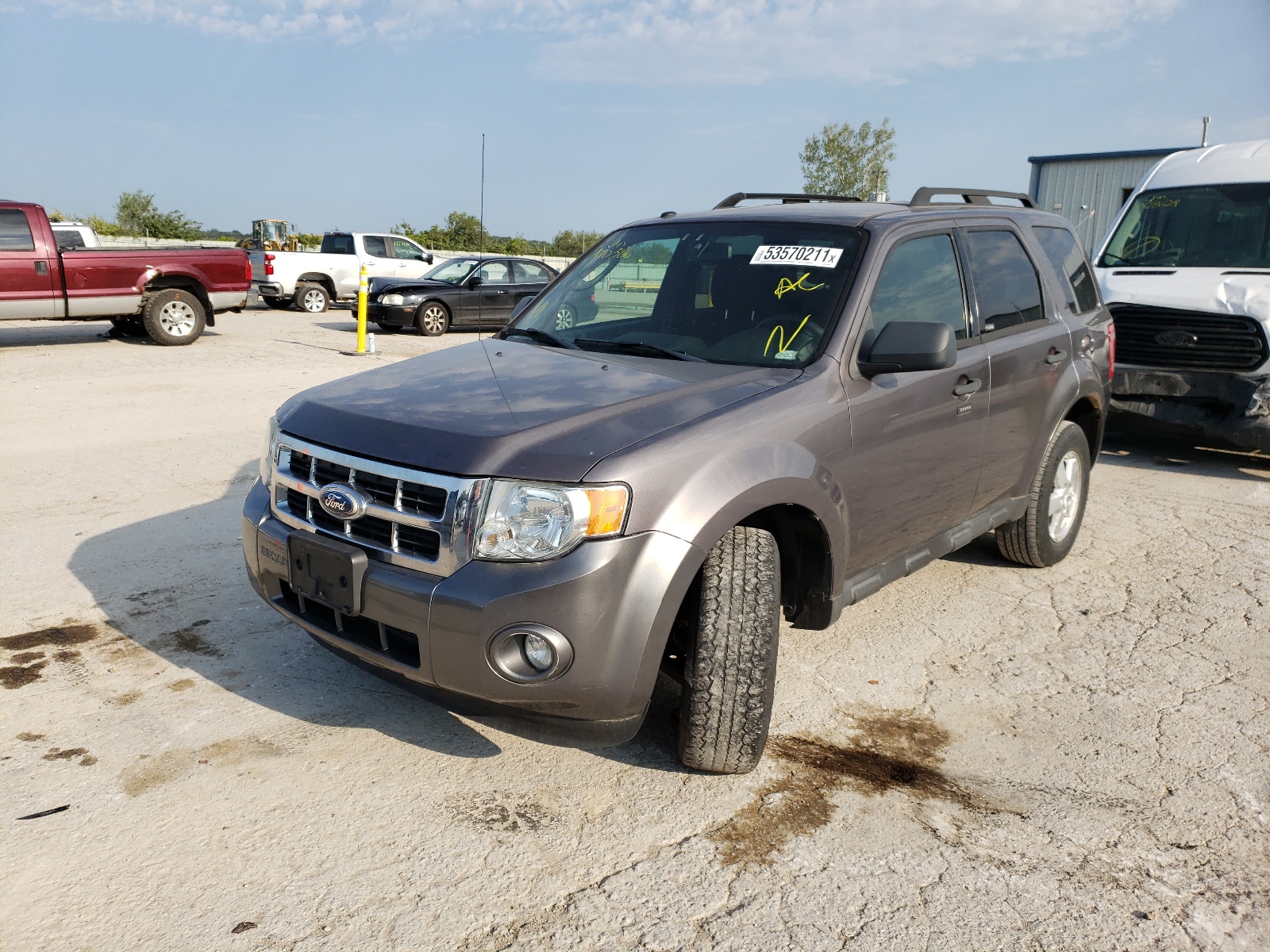 Photo 2 from auction – 2010 FORD ESCAPE XLT with VIN 1FMCU0DG8AKA70386