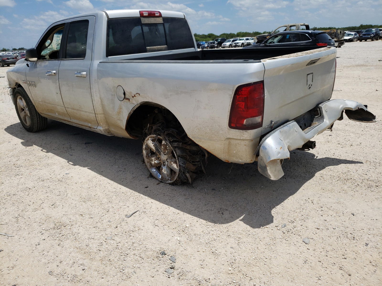 Photo 3 from auction – 2015 RAM 1500 SLT with VIN 1C6RR6GT1FS547461