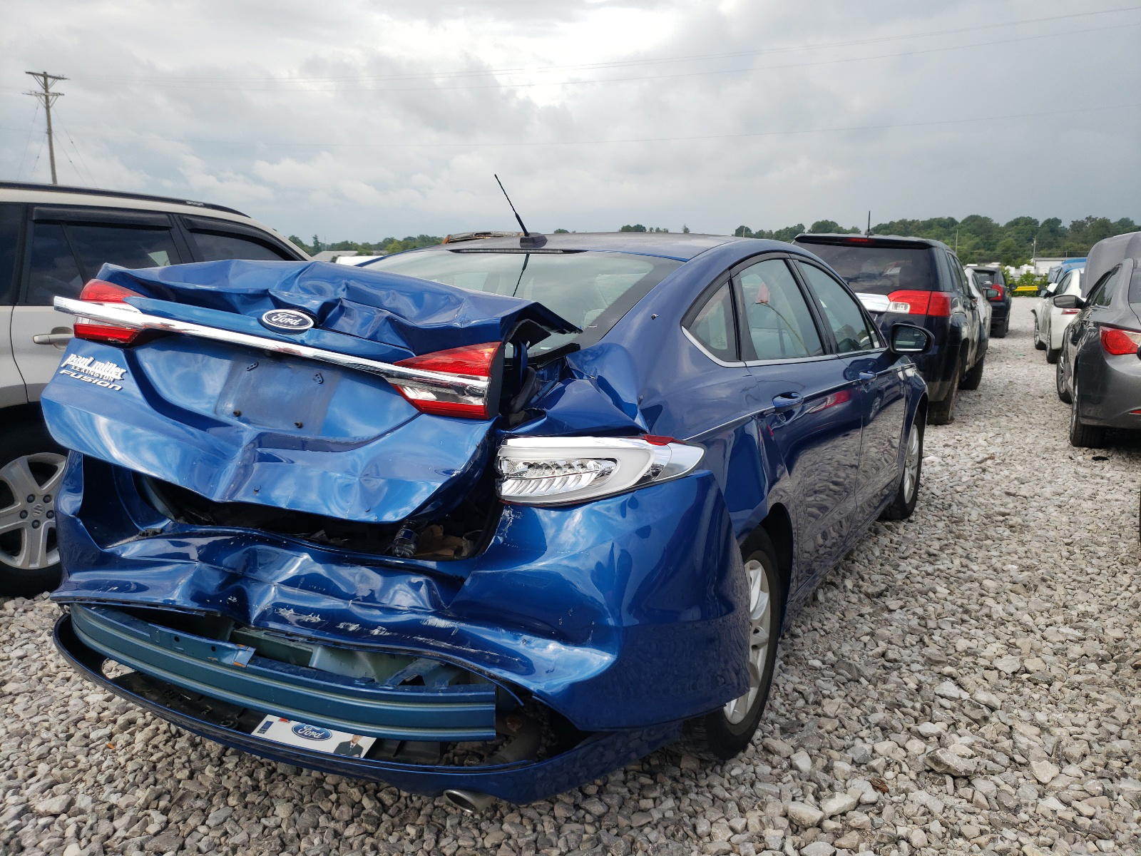 Photo 4 from auction – 2017 FORD FUSION S with VIN 3FA6P0G75HR282906